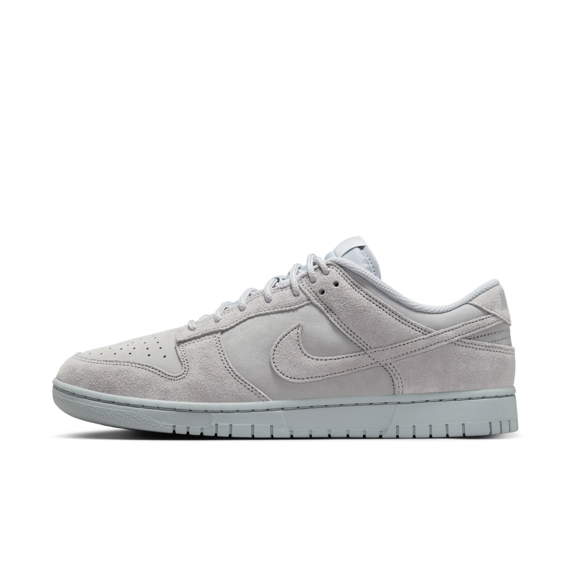 Nike Dunk Low Retro SE Men's Shoes - Grey