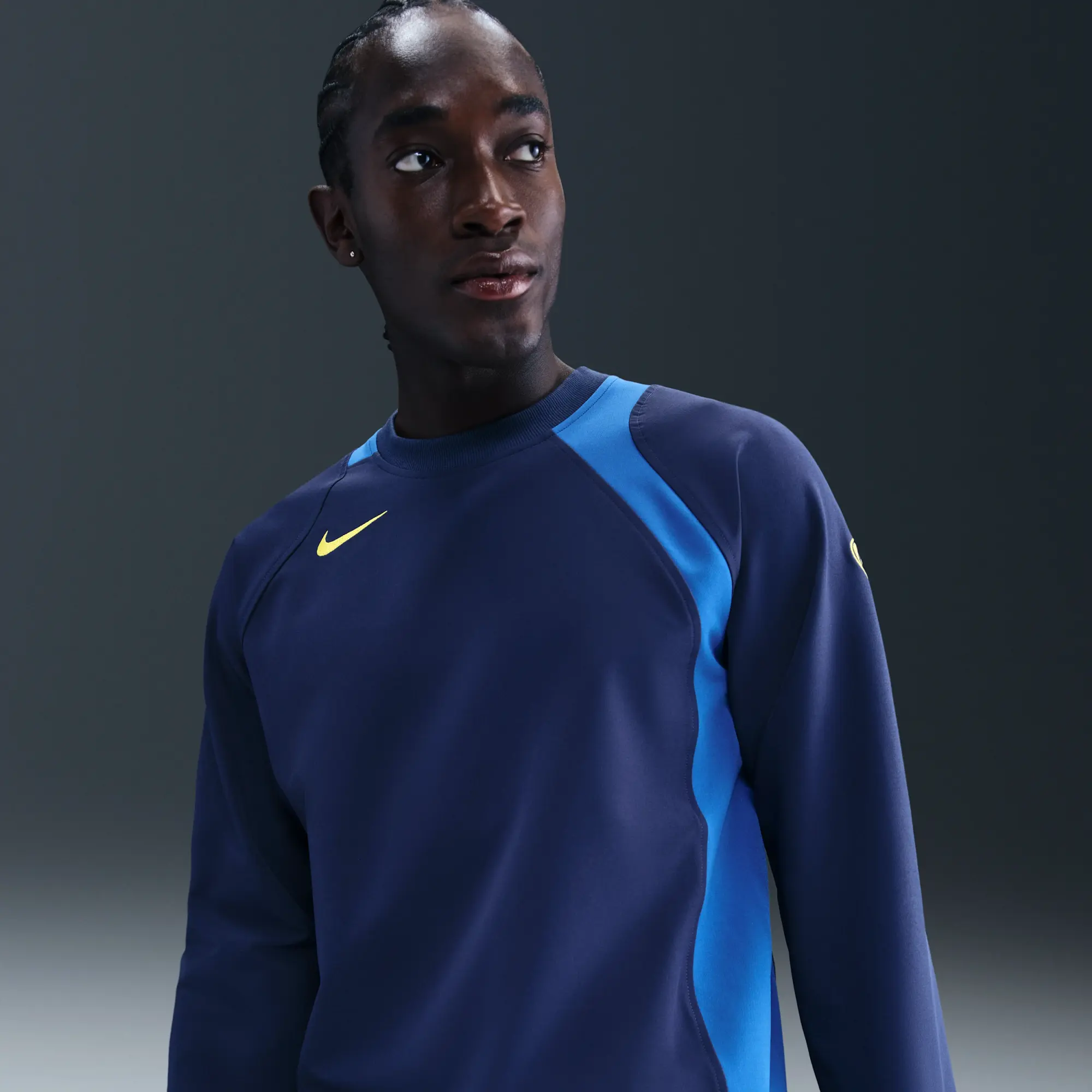Nike Total 90 Men's Repel Football Crew-Neck Top - Blue - Sustainable Materials