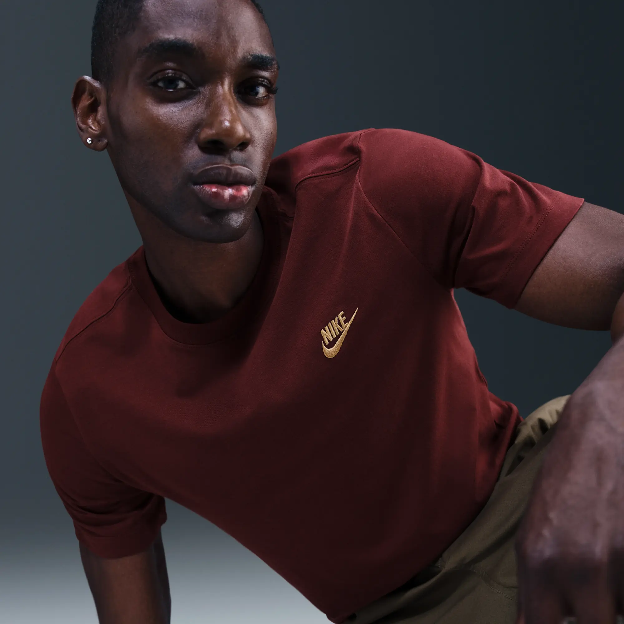 Nike Sportswear Club Men's T-Shirt - Red