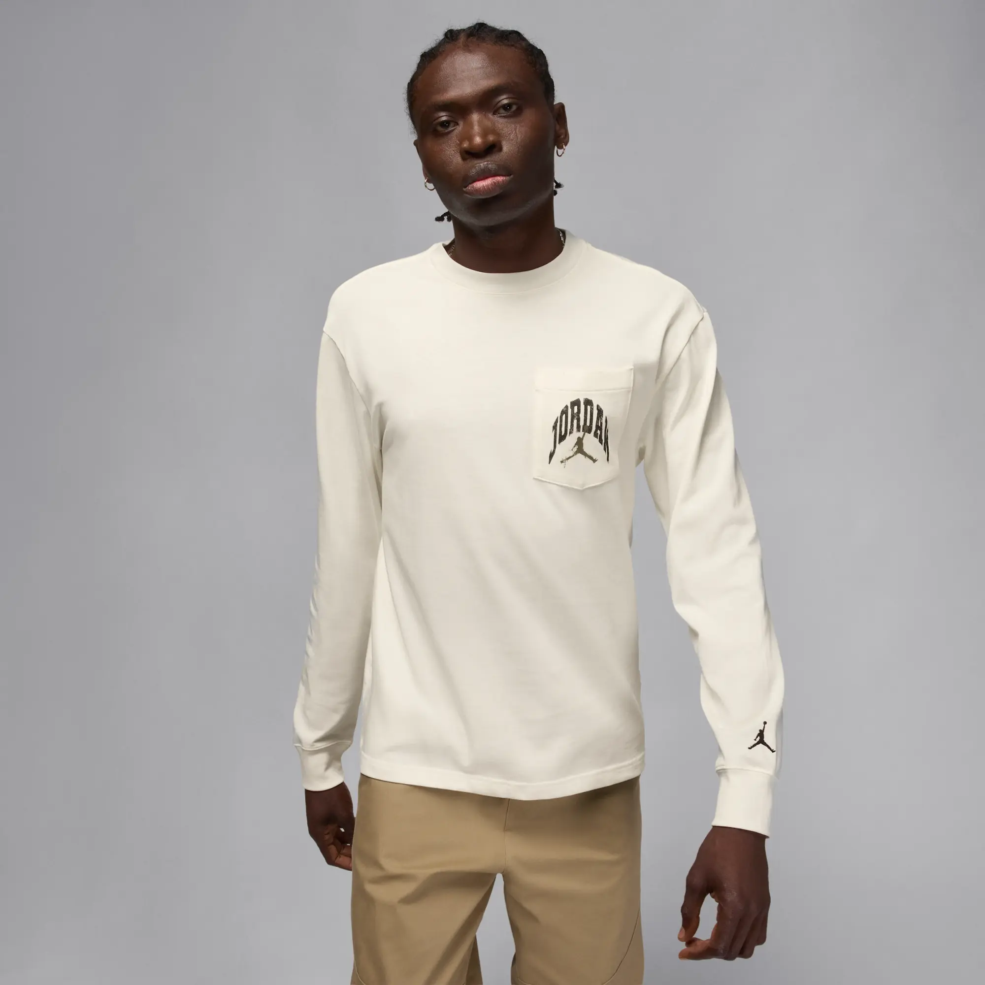 Nike Jordan Brooklyn Men's Realtree Long-Sleeve Pocket Crew Neck - White