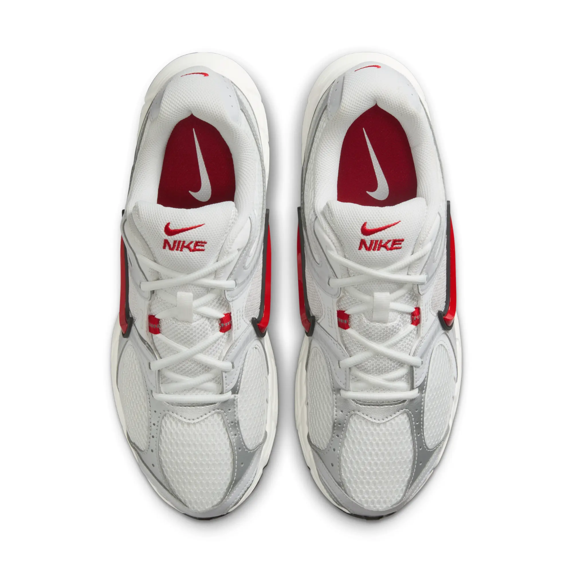 Nike V5 RNR Men's Shoes - White - Recycled Content Minimum