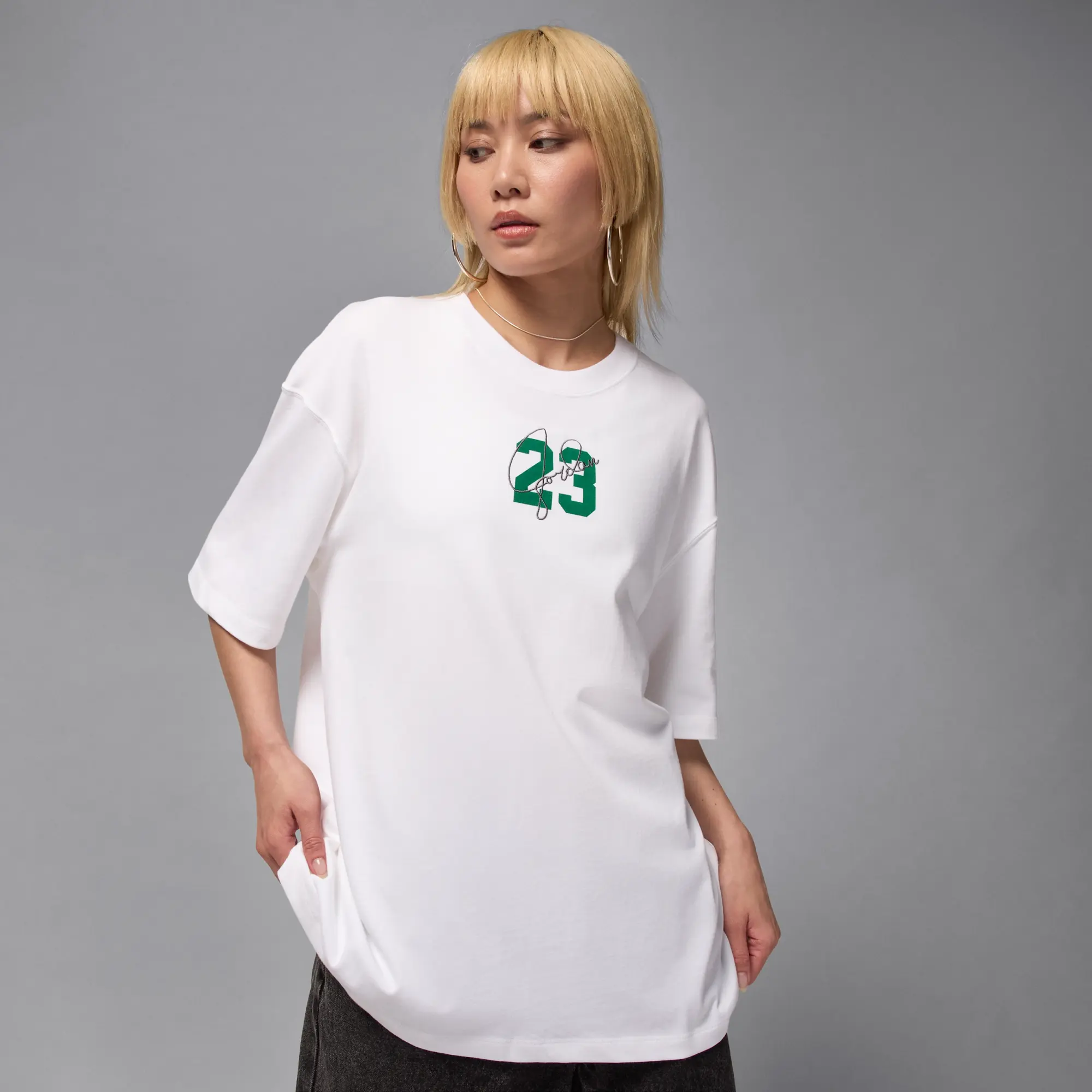 Nike Jordan Essentials Women's Short-Sleeve Graphic T-Shirt - White