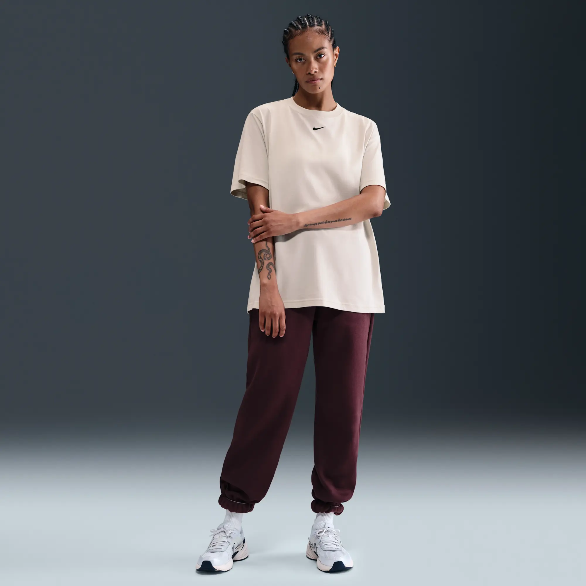 Nike Sportswear Essential Women's T-Shirt - Grey - Organic Cotton Minimum