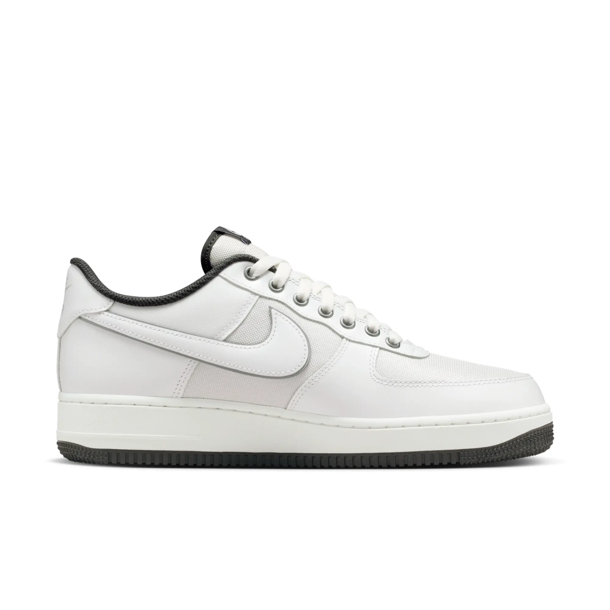 Nike Air Force 1 '07 LV8 Men's Shoes - White