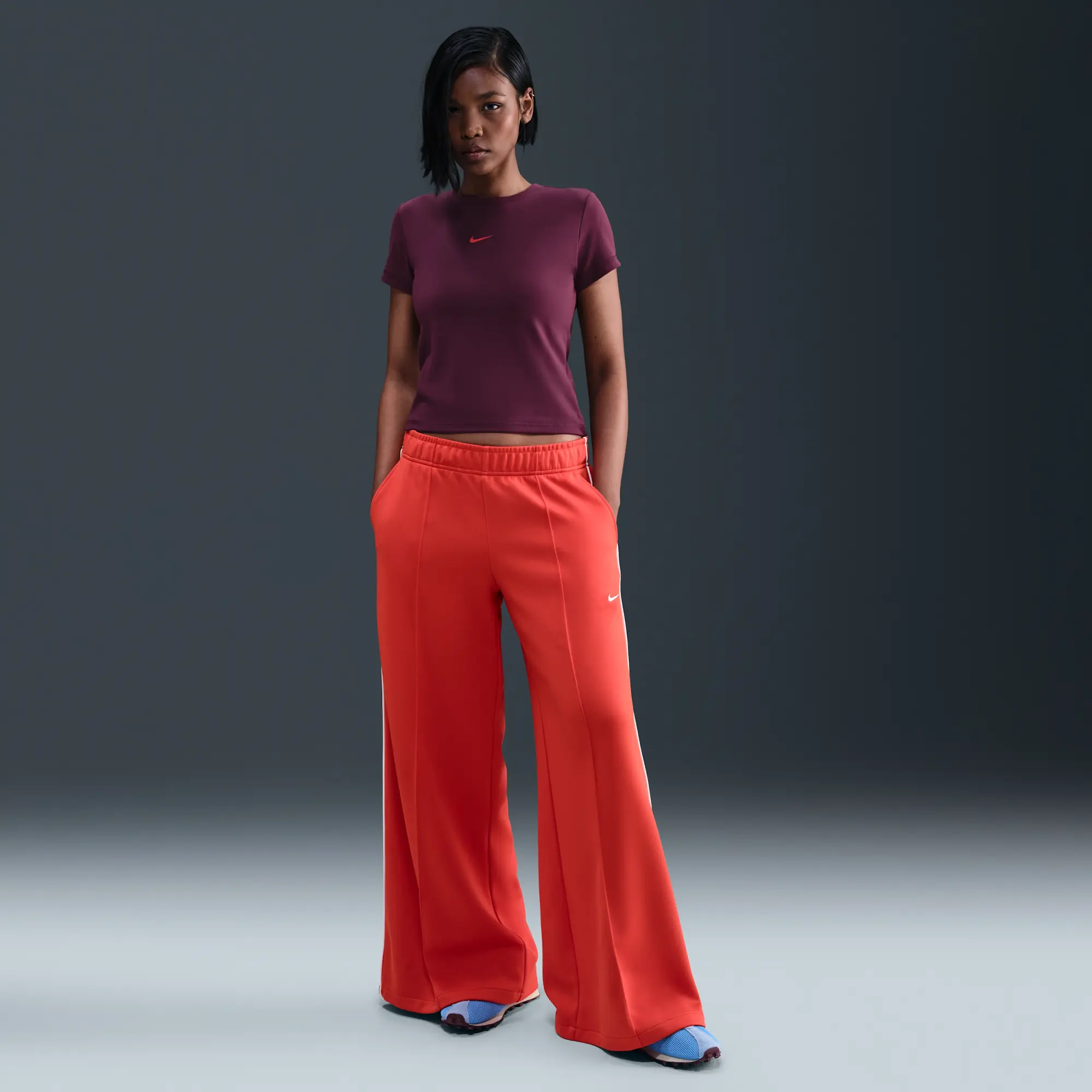 Nike Sportswear Women's Slim Cropped Top - Red - Sustainable Materials