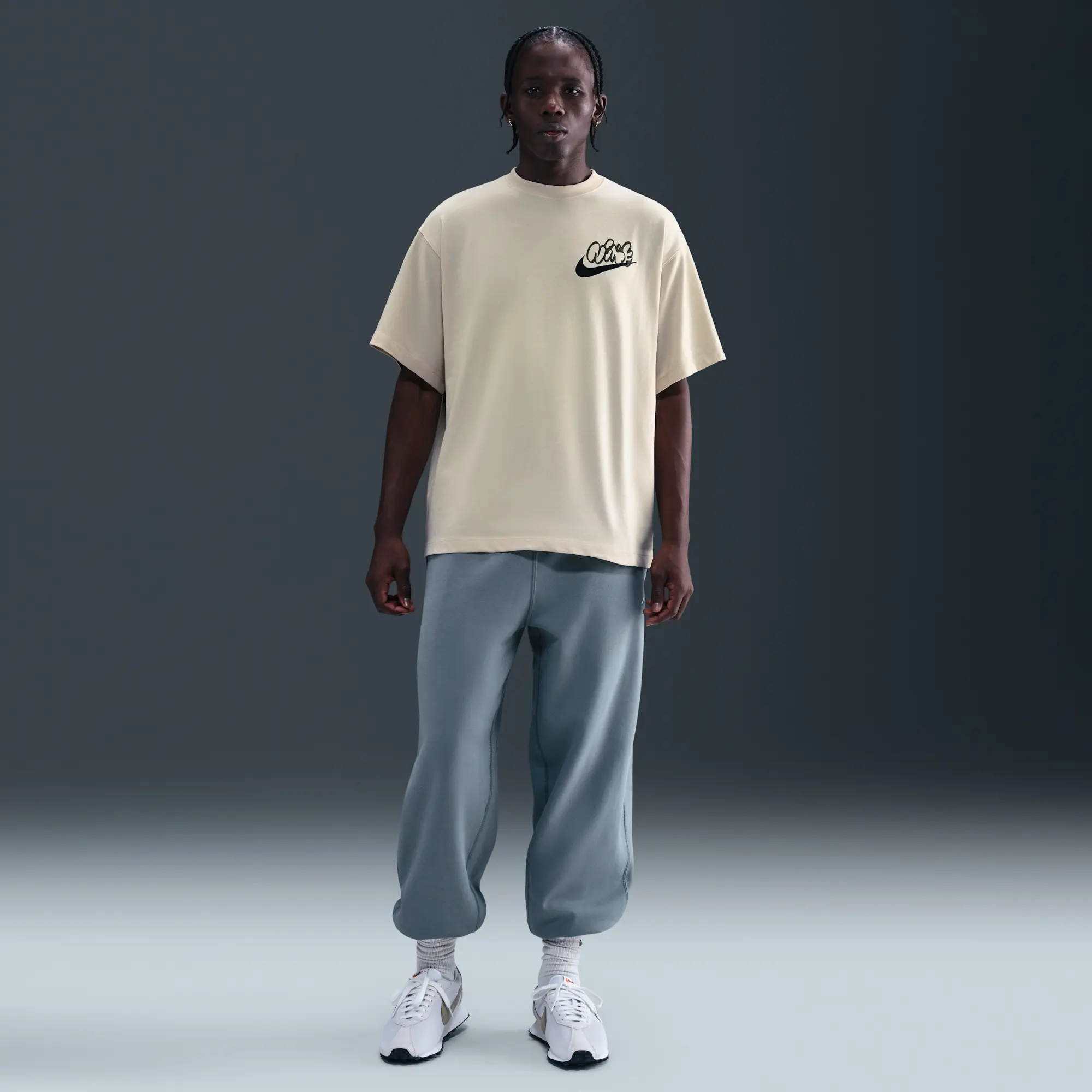 Nike Solo Swoosh Men's T-Shirt - Brown