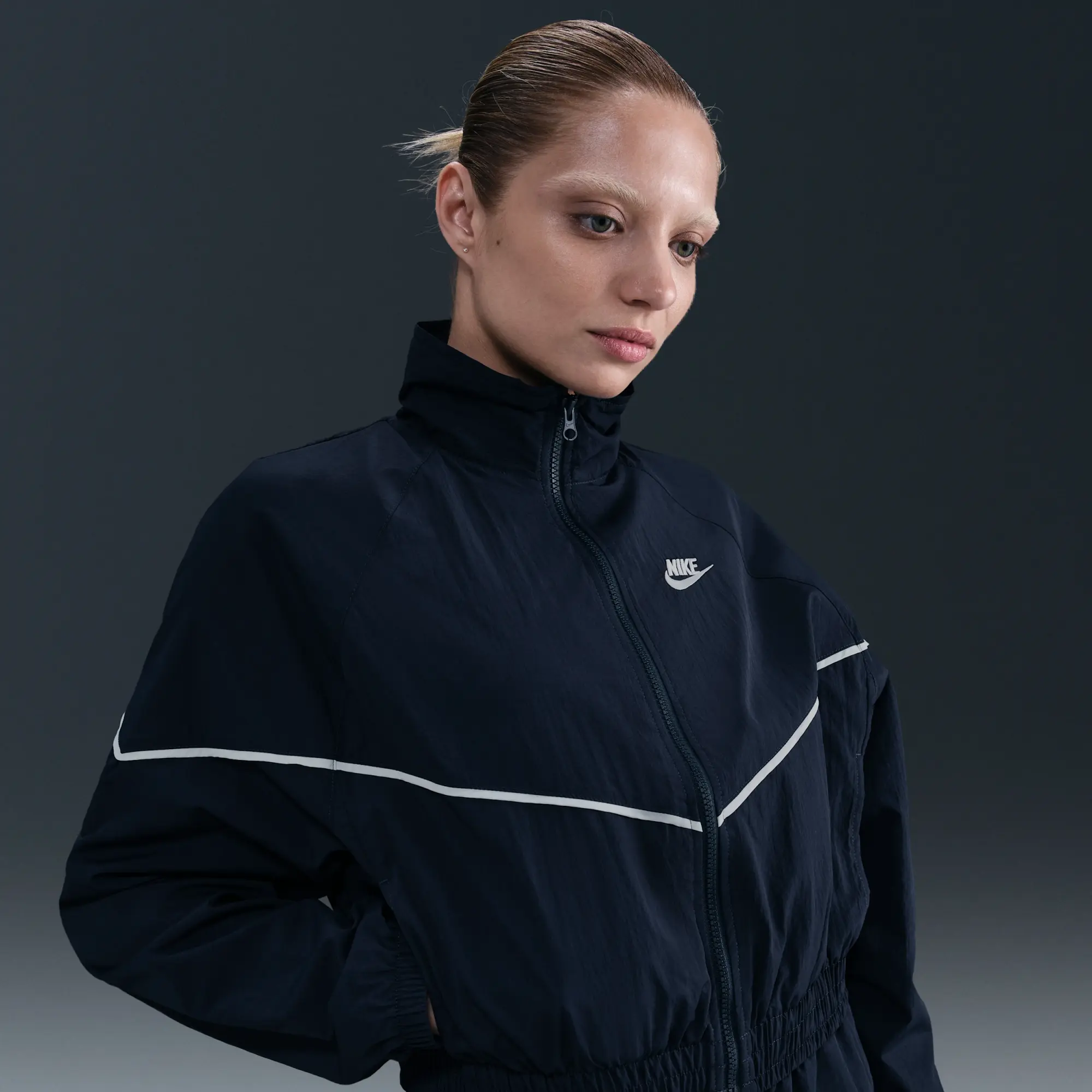 Nike Sportswear Windrunner Women's Woven Jacket - Blue - Synthetics