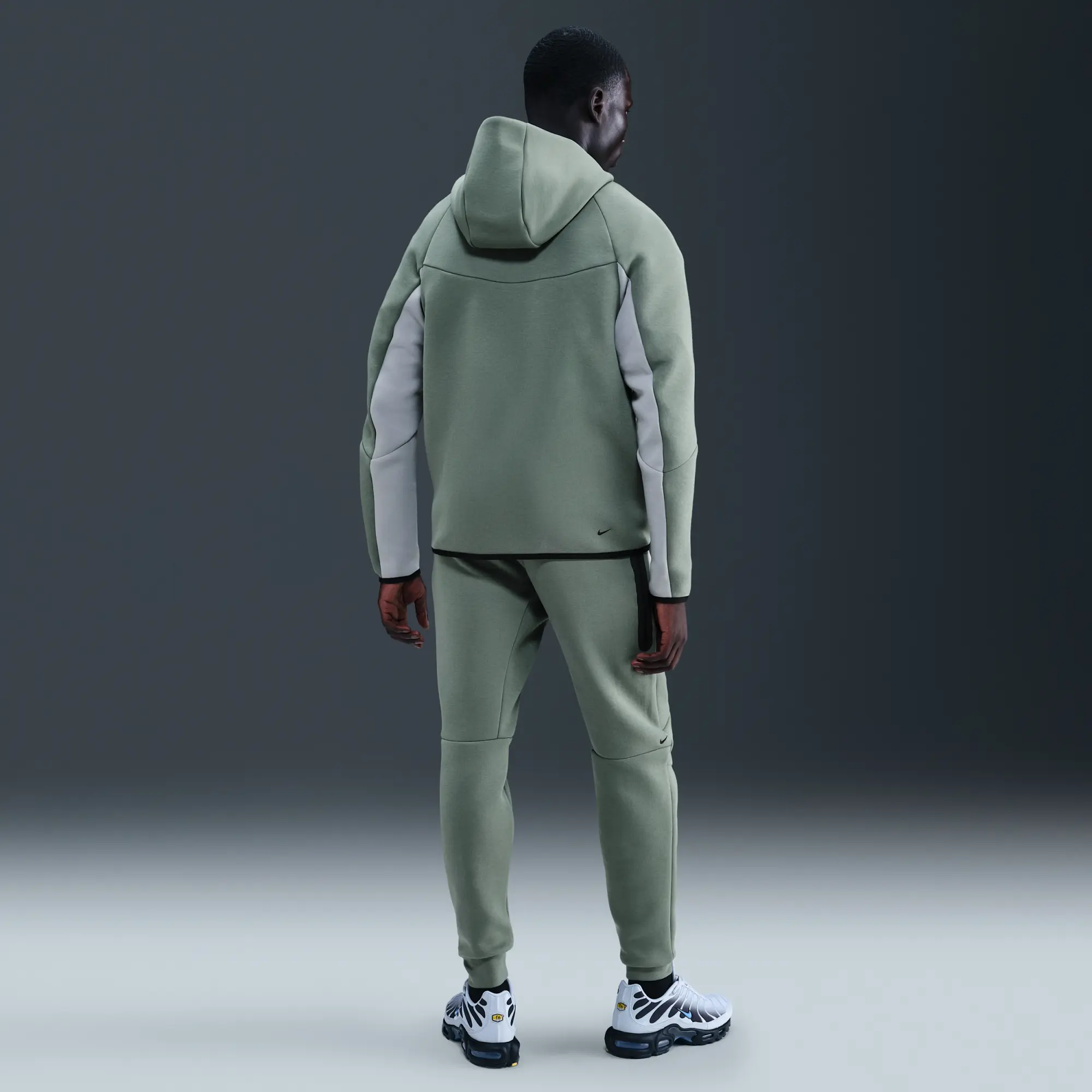 Nike Tech Men's Fleece Joggers - Grey - Synthetics