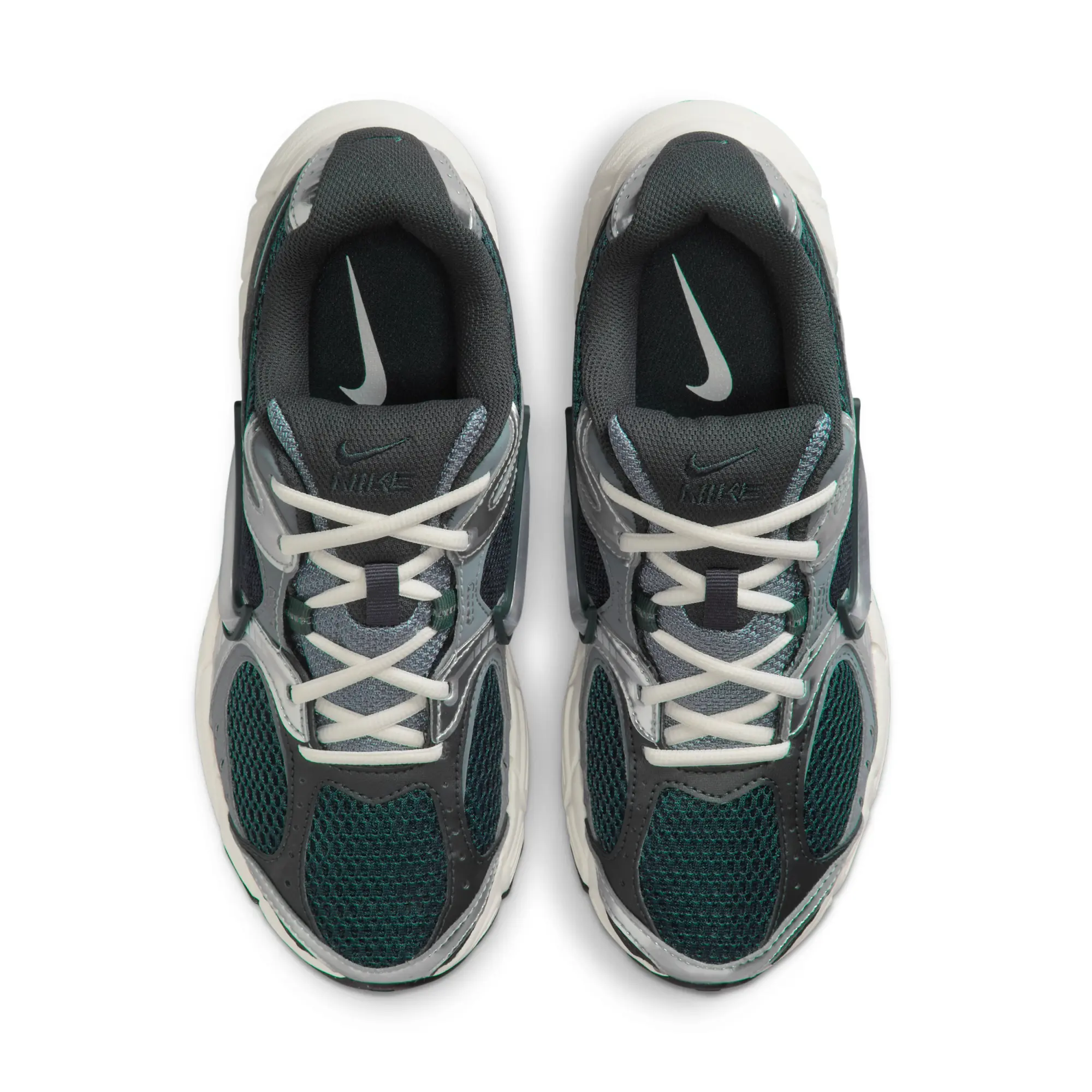 Nike V5 RNR Women's Shoes - Green - Recycled Content Minimum