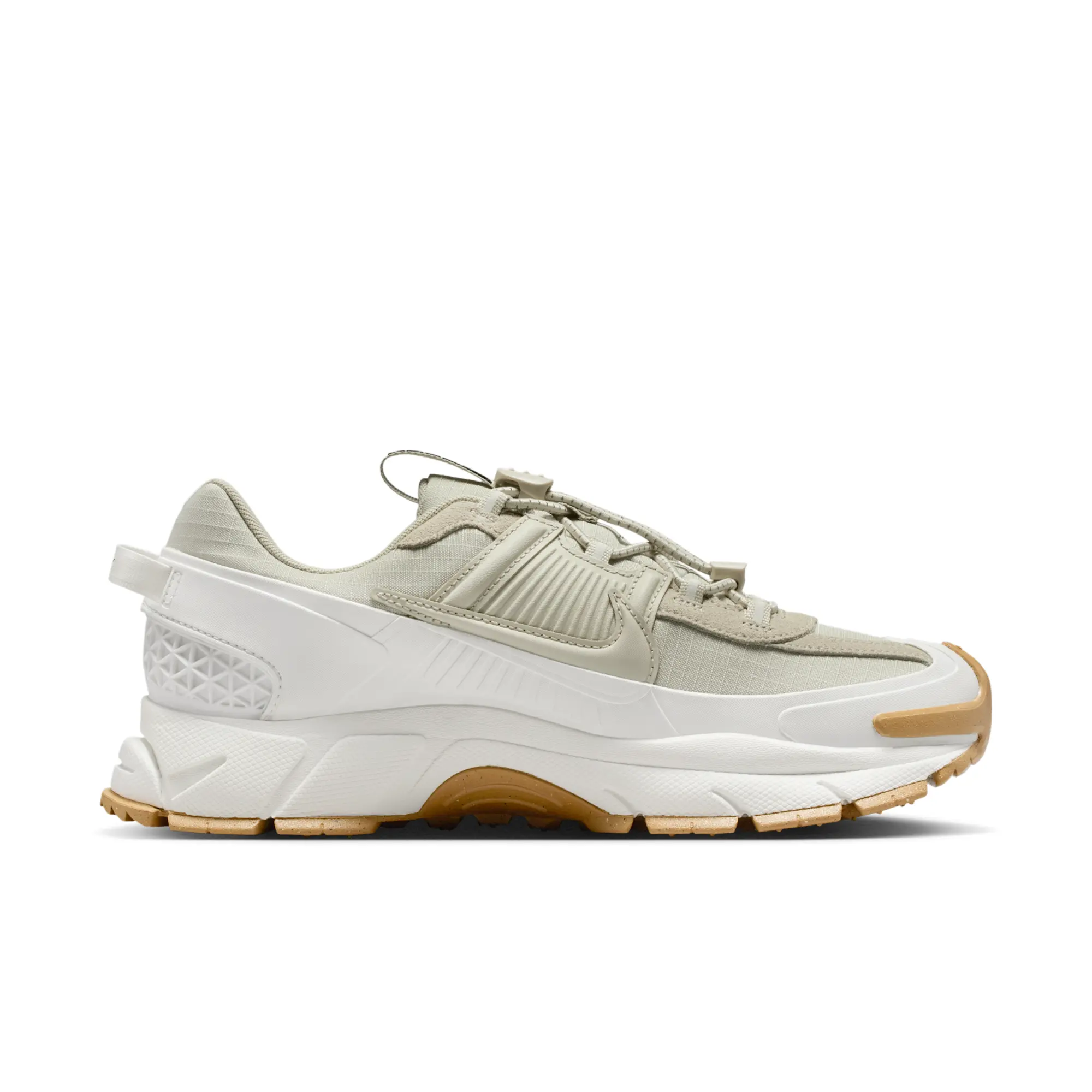 Nike Zoom Vomero Roam Women's Winterized Shoes - White