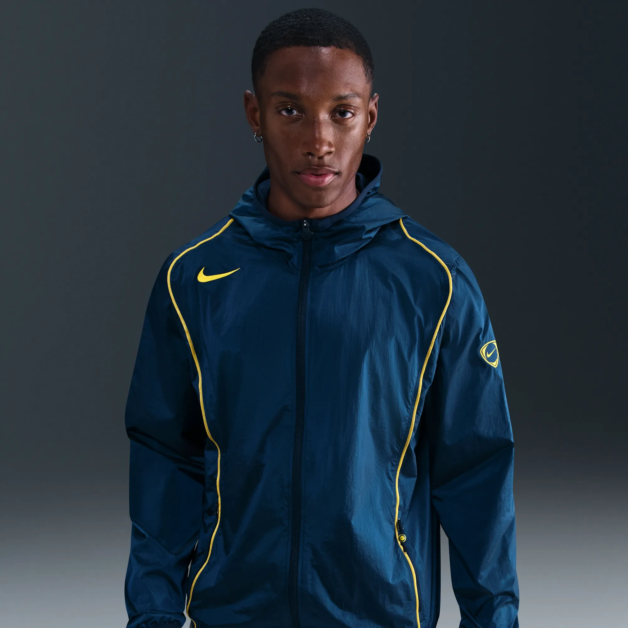 Nike Total 90 Men\u0027s Repel Football Full-Zip Jacket. Nike UK 
