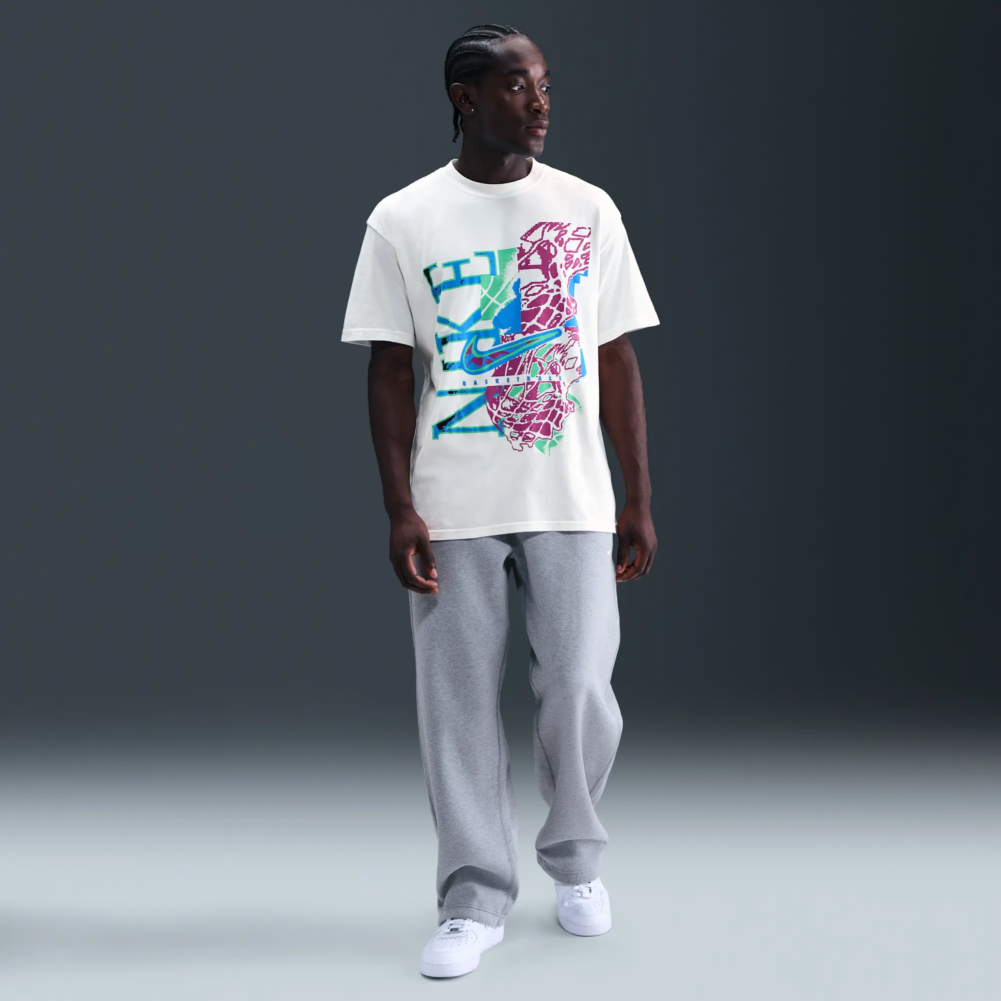 Nike Men's Basketball T-Shirt - White