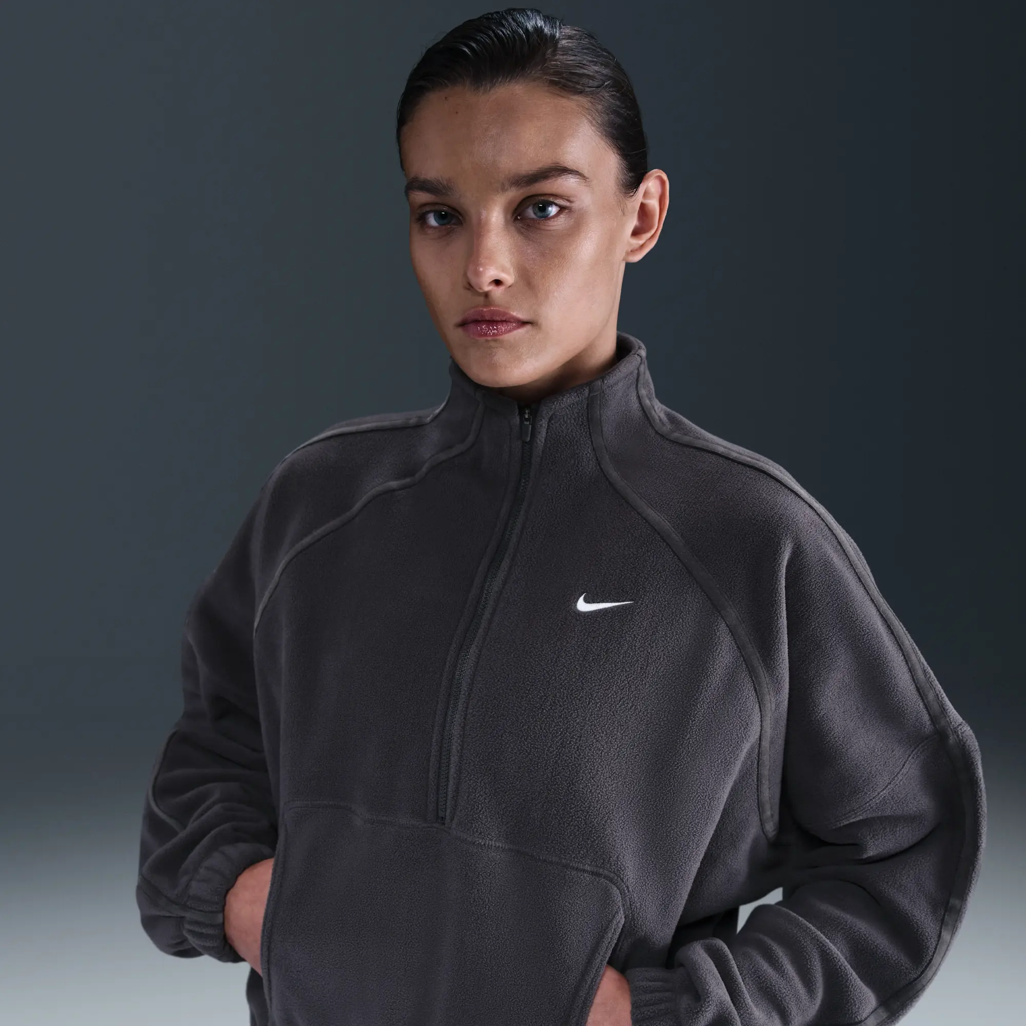 Nike One Women's Therma-FIT 1/2-Zip Top - Grey - Sustainable Materials