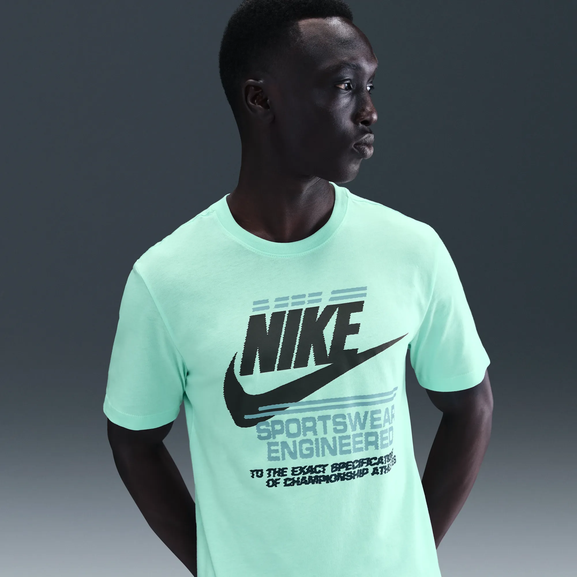 Nike Sportswear Men's T-Shirt - Green