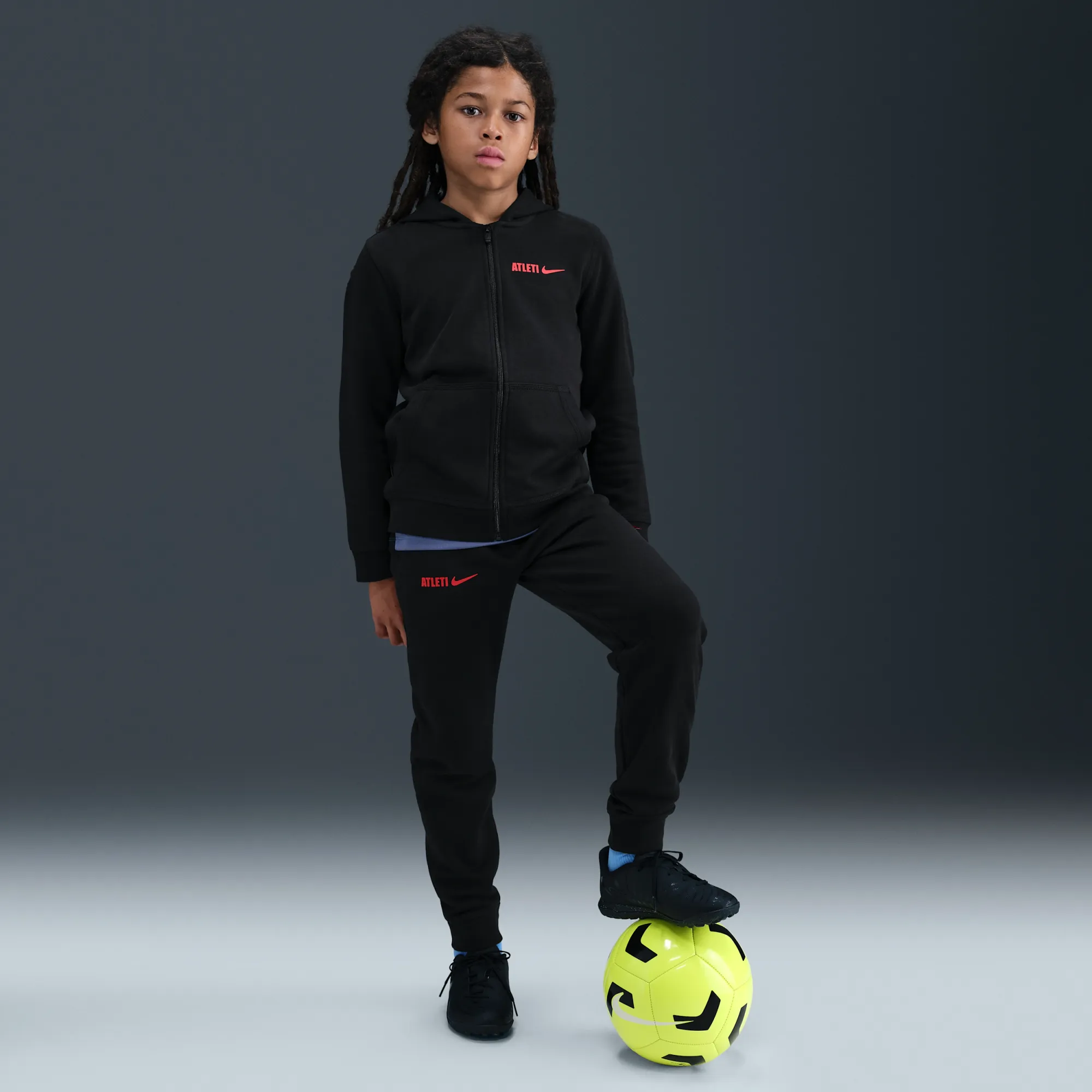 Atlético Madrid Club Older Kids' (Boys') Nike Football Joggers - Black - Fleece