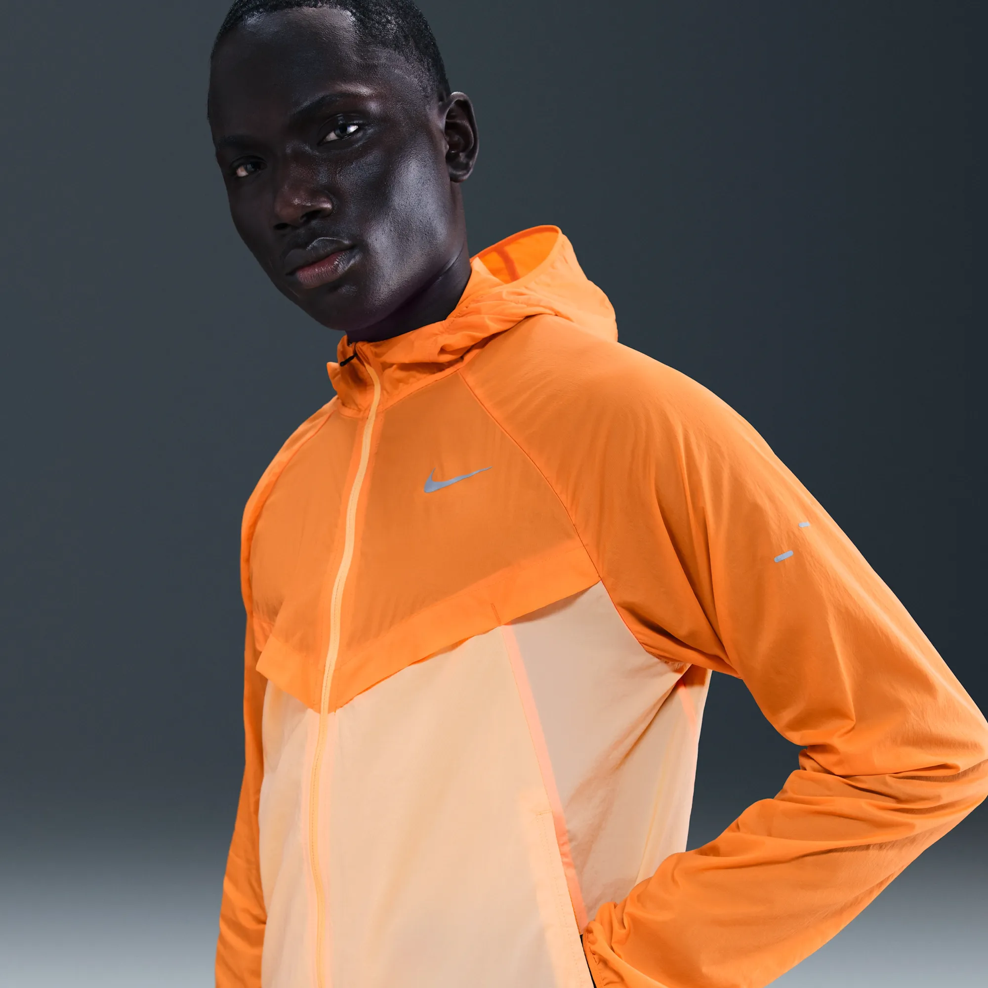 Nike Stride Men's Repel UV Running Jacket - Orange - Nylon