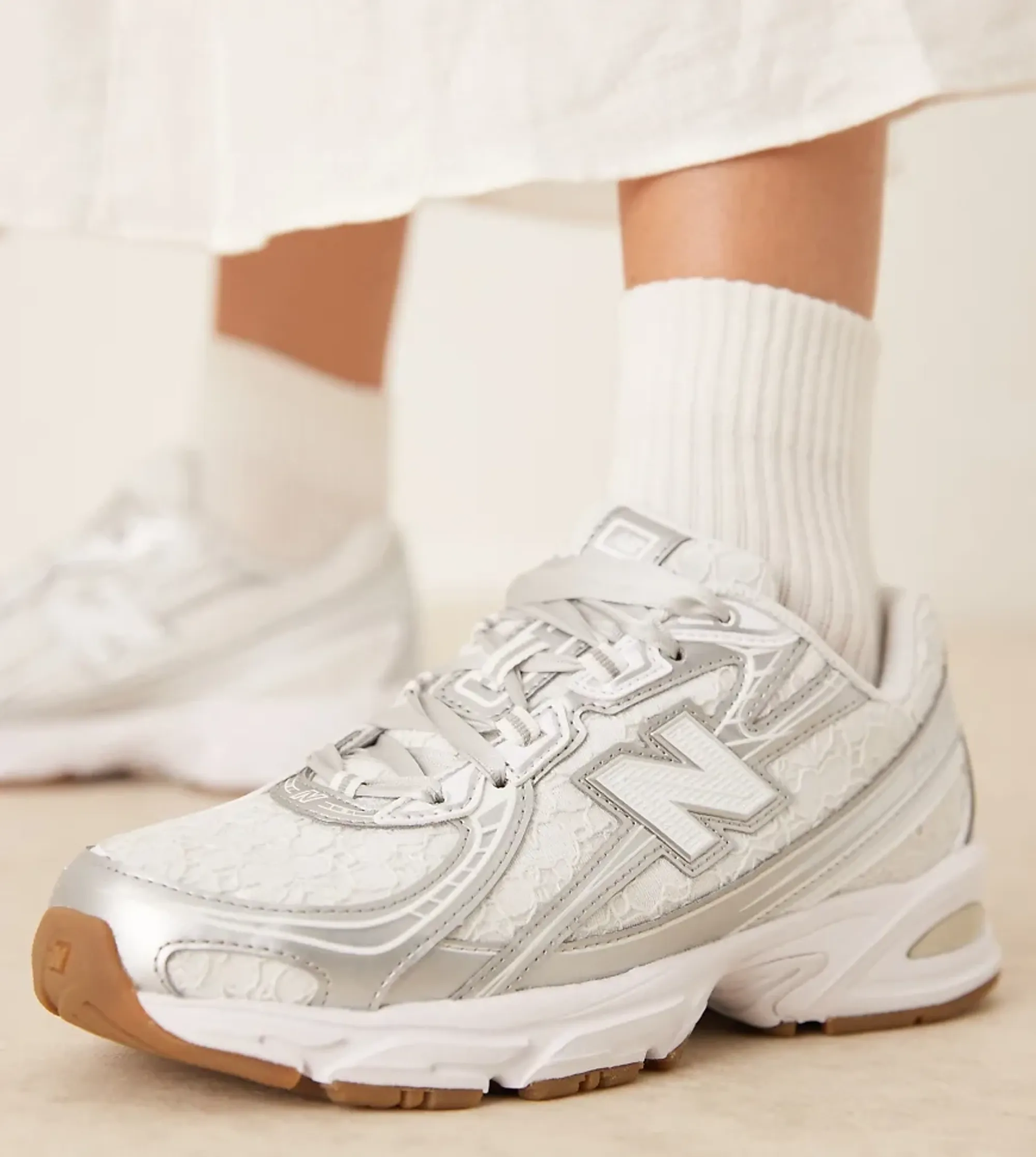 New Balance 740 Lace Trainers In White - Exclusive To Asos