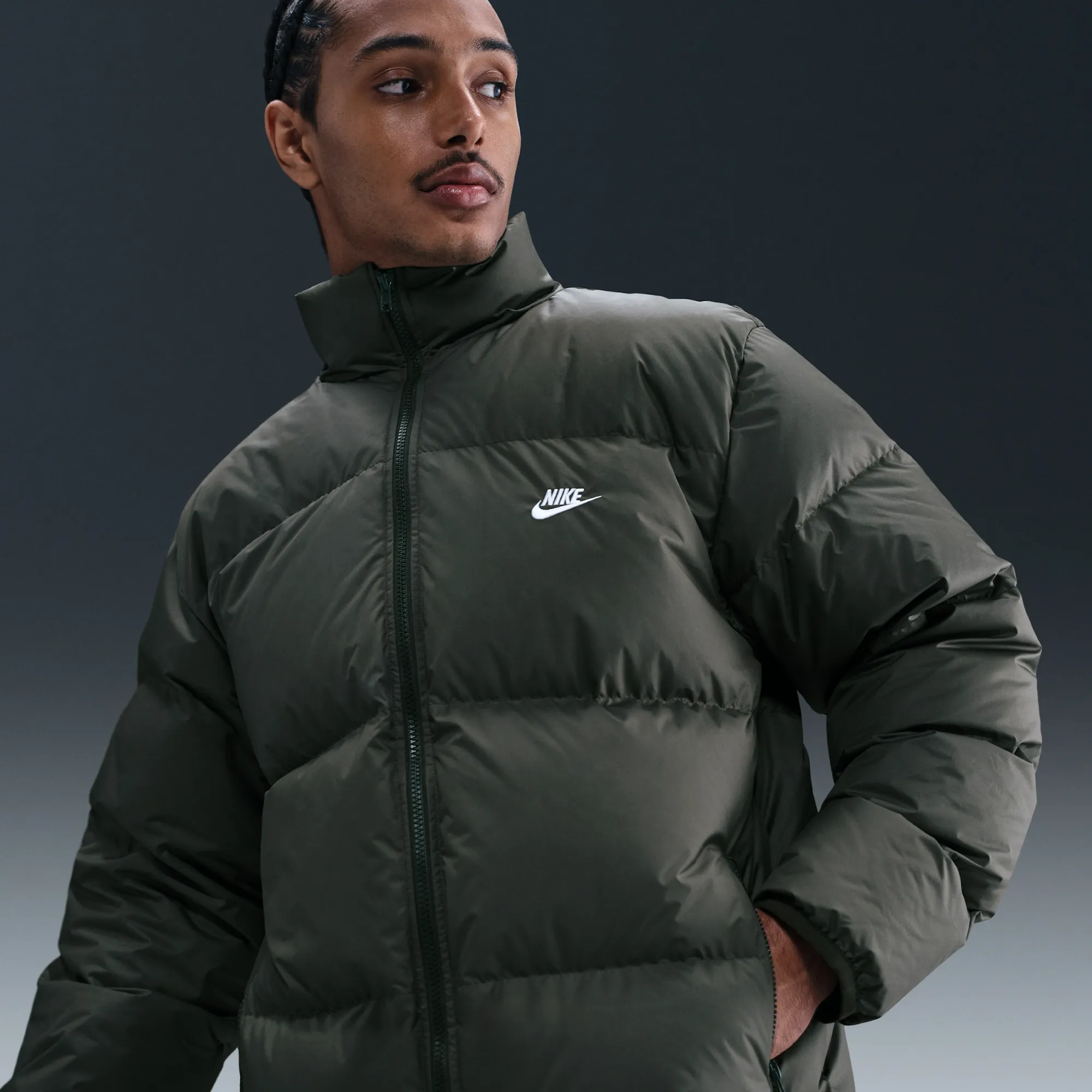 Nike Club Men's Therma-FIT Puffer Jacket - Green - Polyester
