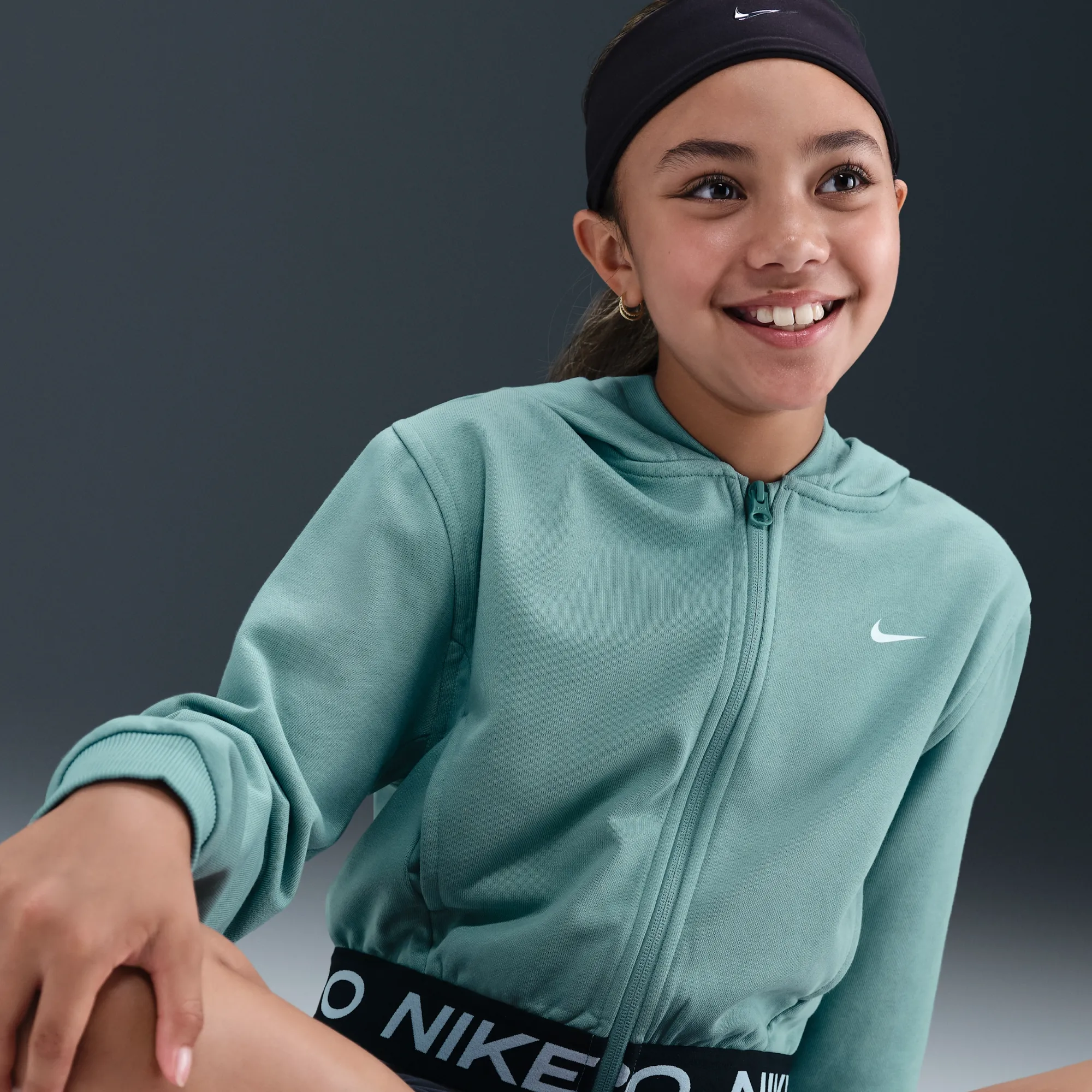 Nike Pro Fleece Older Kids' (Girls') Dri-FIT Full-Zip Hoodie - Green