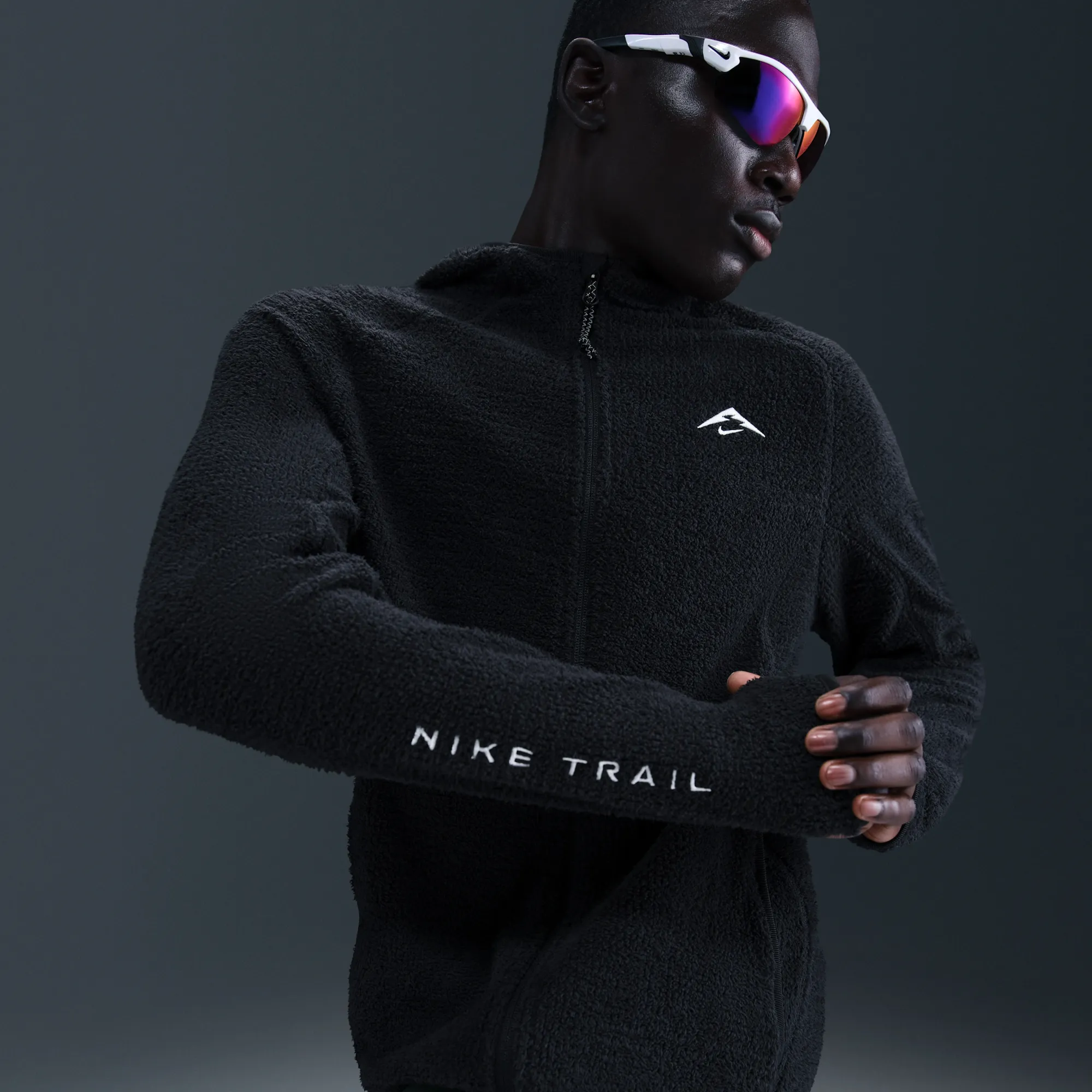 Nike Trail Men's Dri-FIT Fleece Running Jacket - Black - Polyester