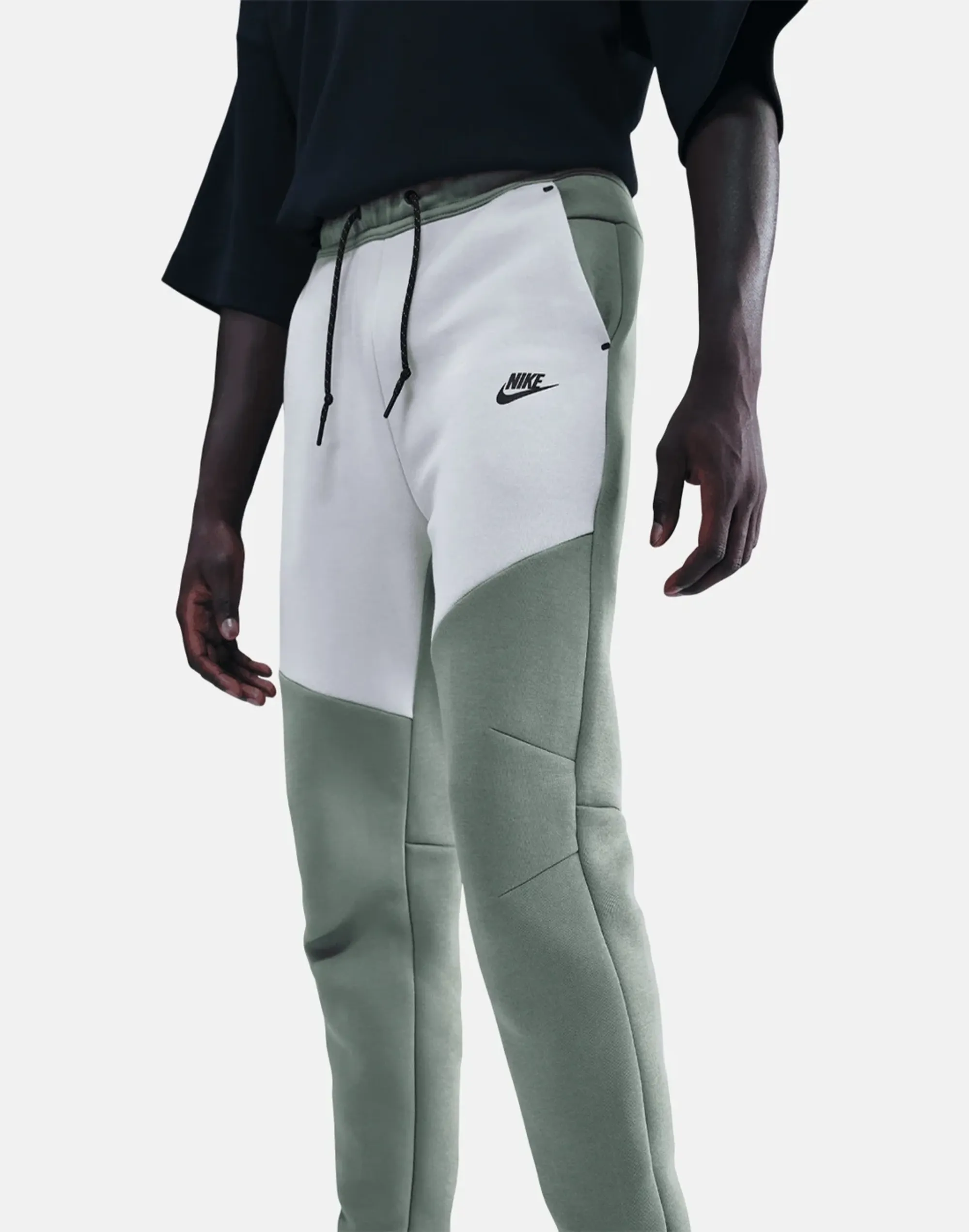 Nike Tech Fleece Men Pants - Green