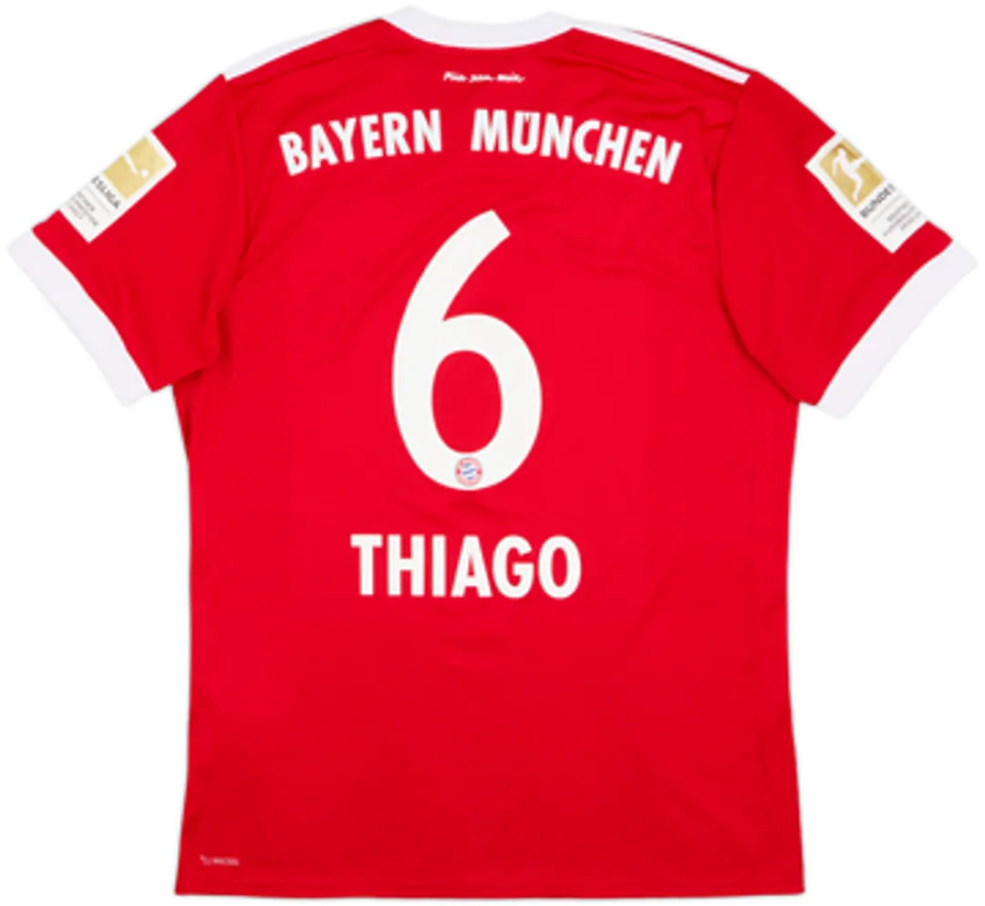 2017-18 Bayern Munich Home Shirt Thiago #6 7/10 (M