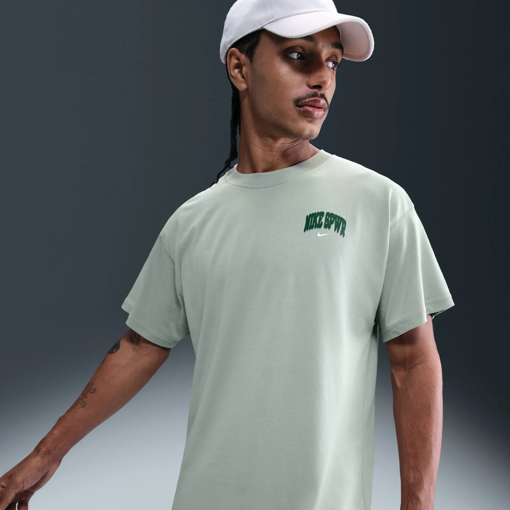 Nike Men's Graphic T-Shirt - Green - Cotton