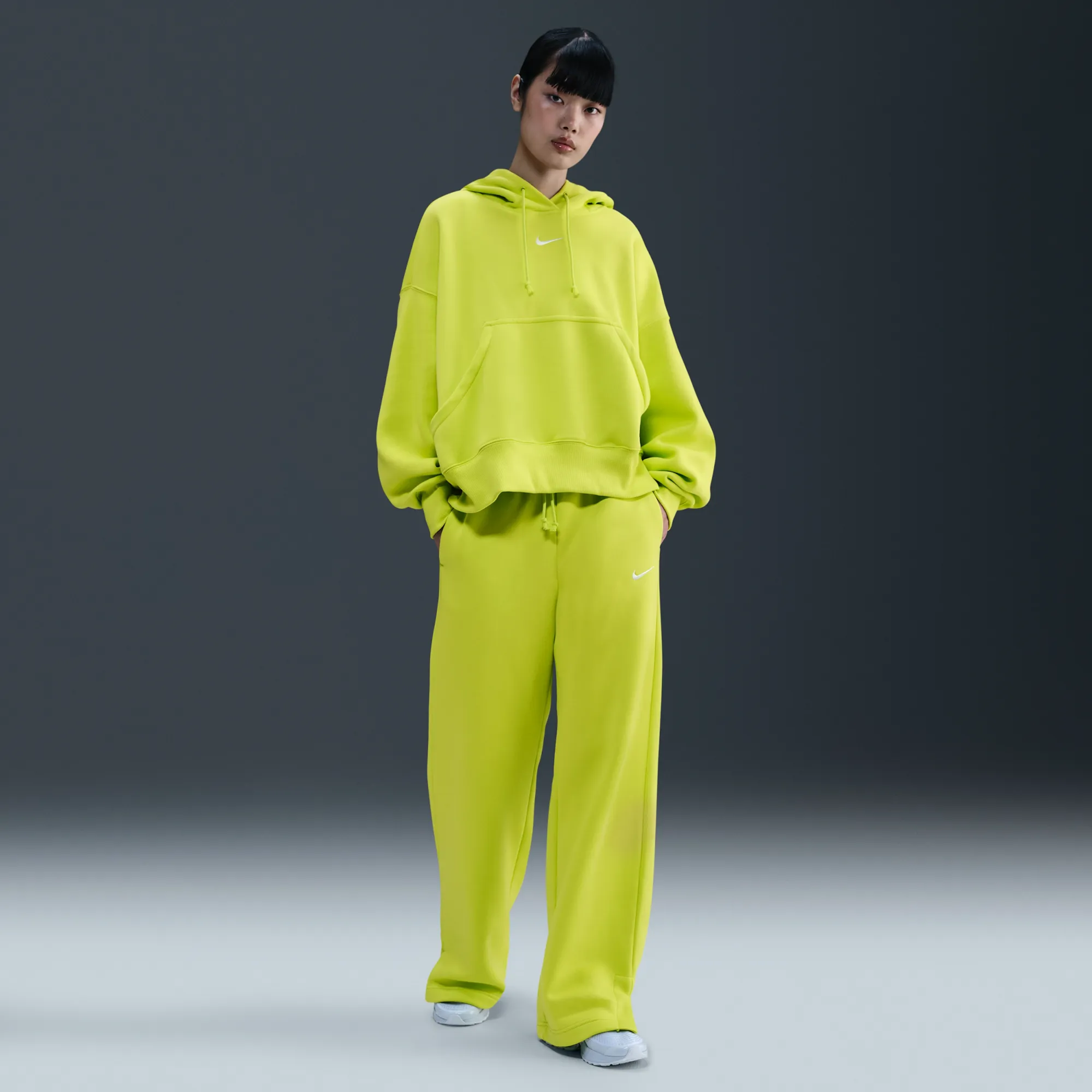 Nike Phoenix Fleece Women's High-Waisted Wide-Leg Trousers - Green - Cotton/Polyester