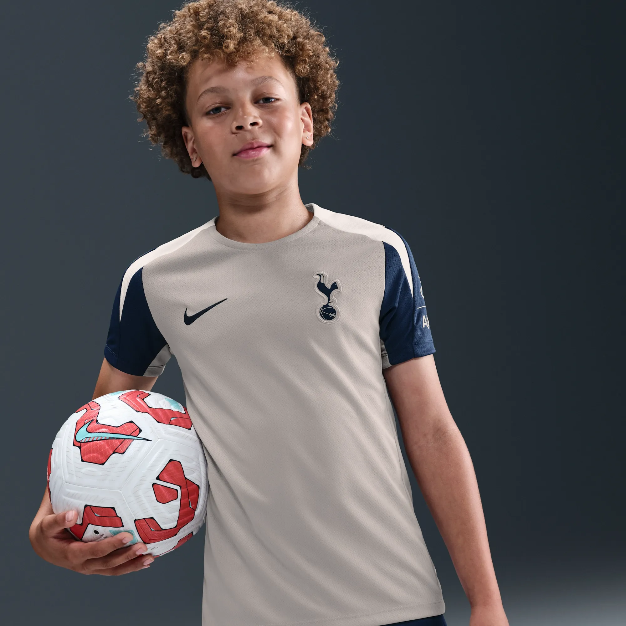 Tottenham Hotspur Strike Older Kids' Nike Dri-FIT Football Short-Sleeve Top - Grey - Polyester