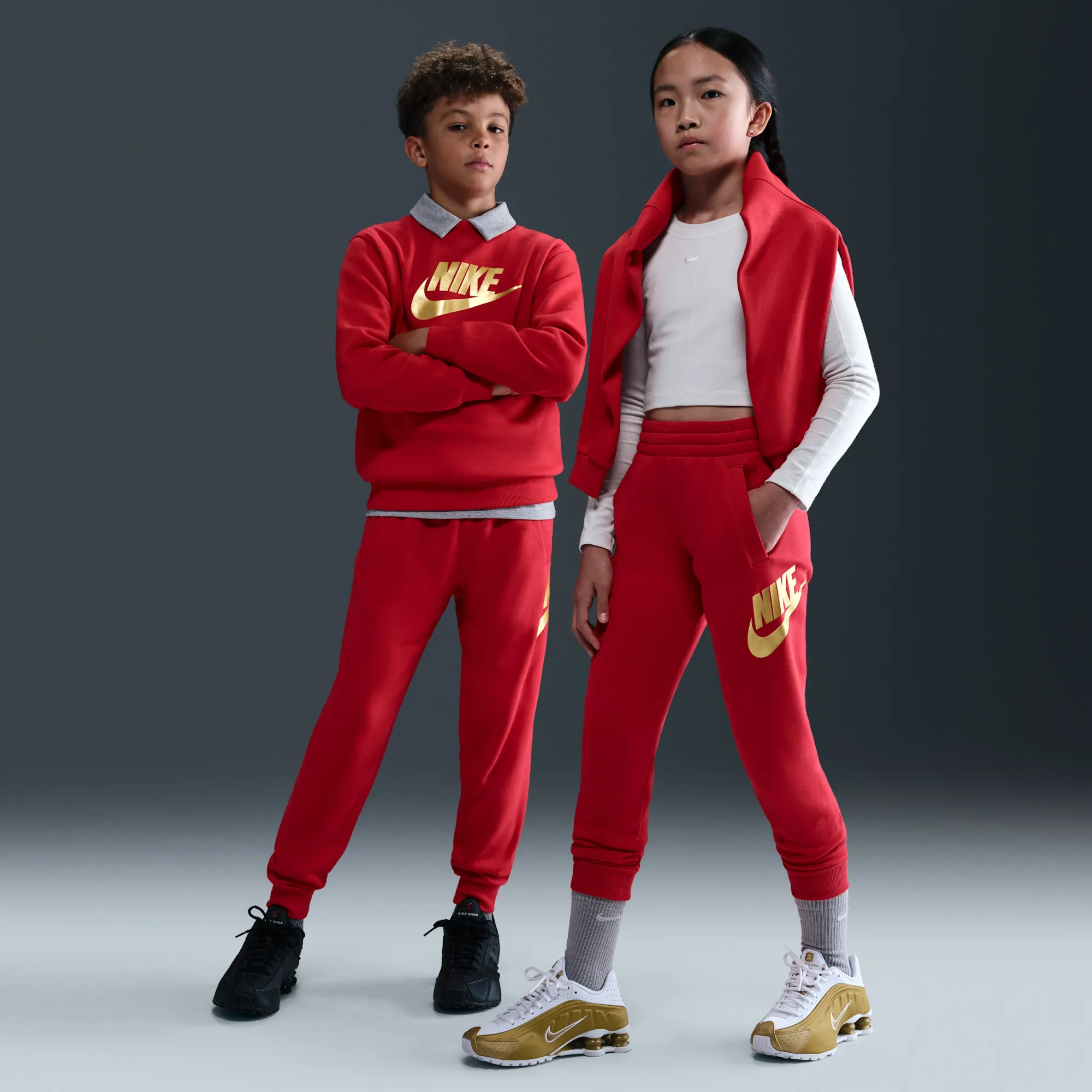 Nike Club Fleece Older Kids' Joggers - Red - Cotton/Polyester