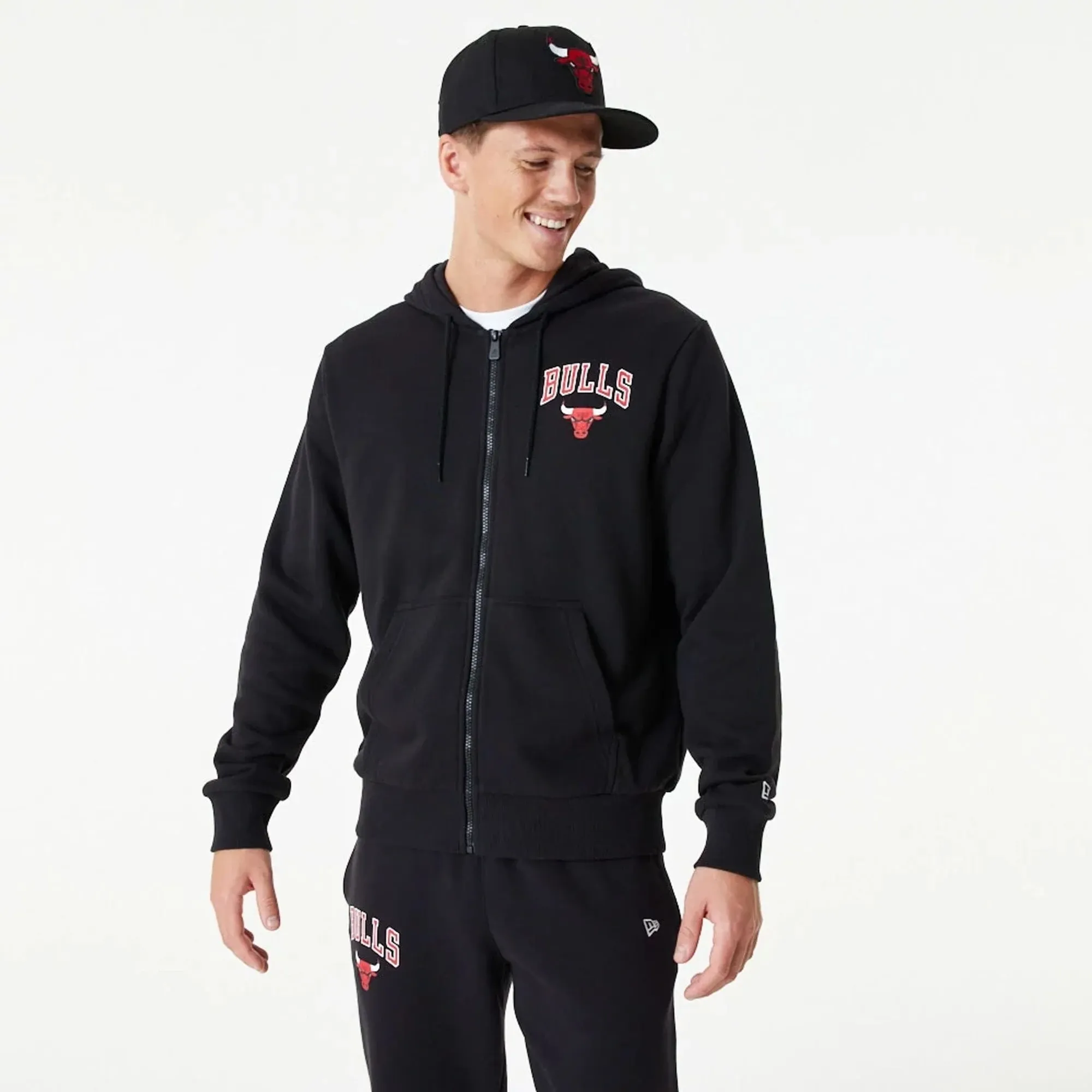 Chicago Bulls NBA Essential Black Full Zip Hoodie New Era Cap adult unisex
