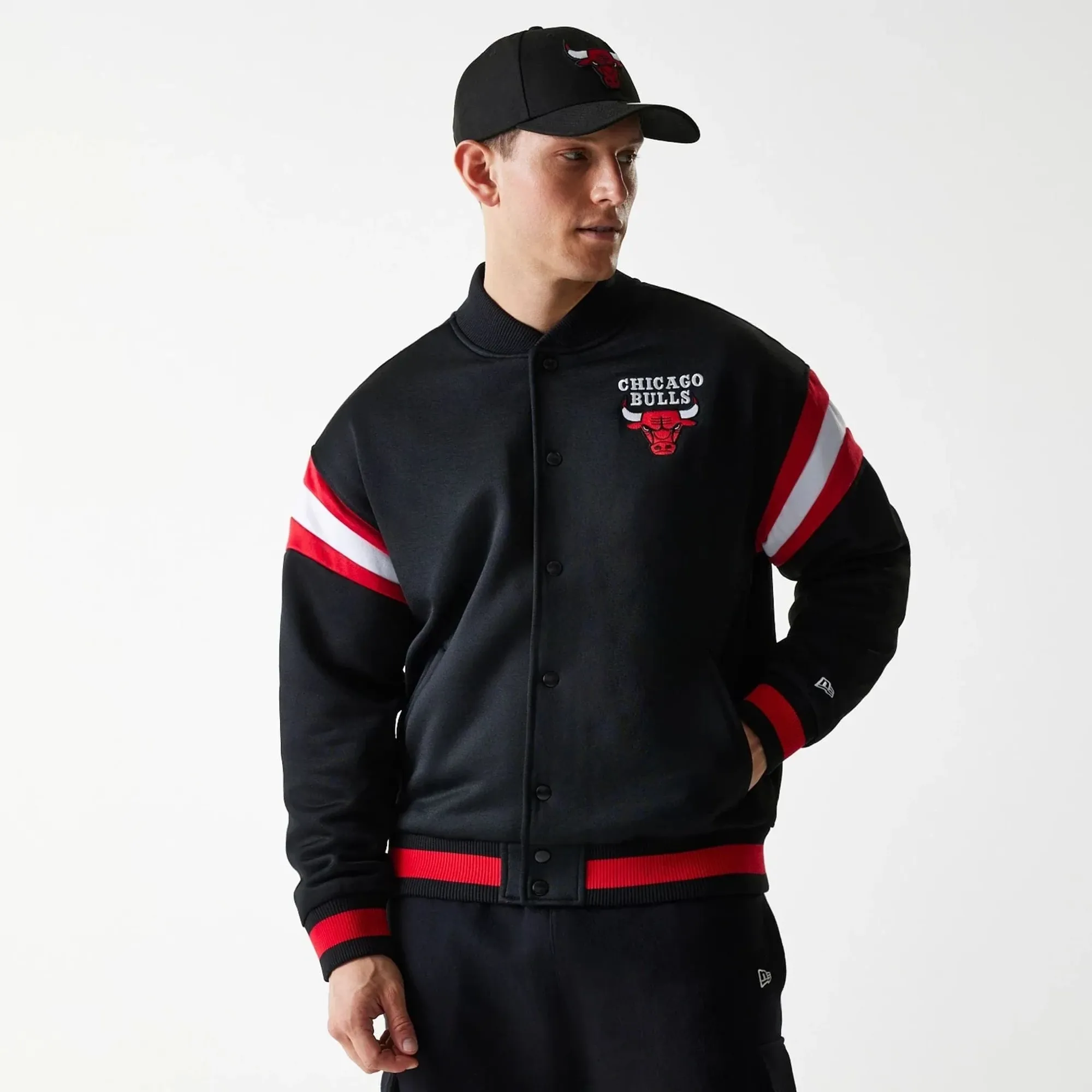 Chicago Bulls NBA Panel Black Bomber Jacket New Era Cap adult unisex