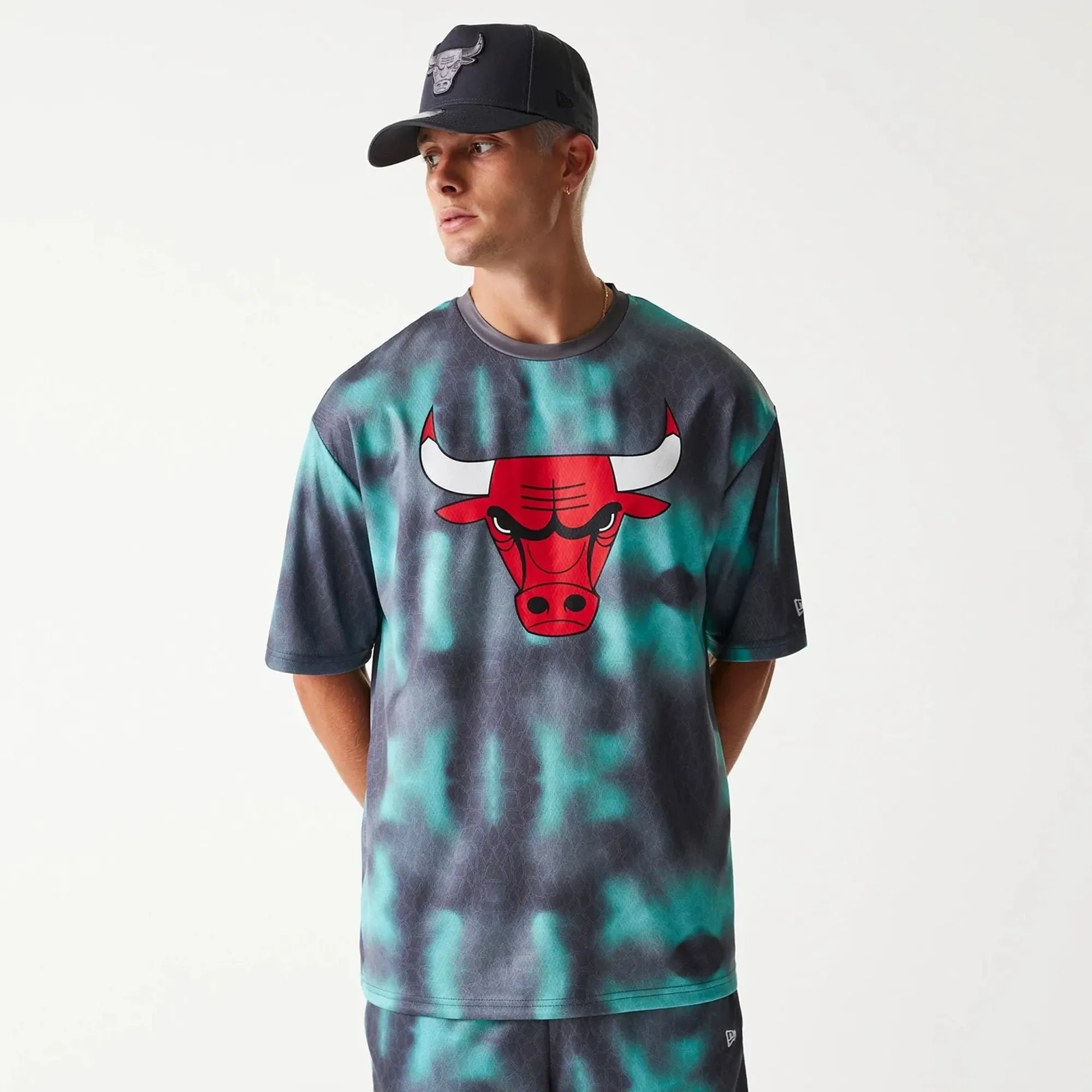 Chicago Bulls NBA All Over Print Green Oversized T-Shirt New Era Cap adult unisex