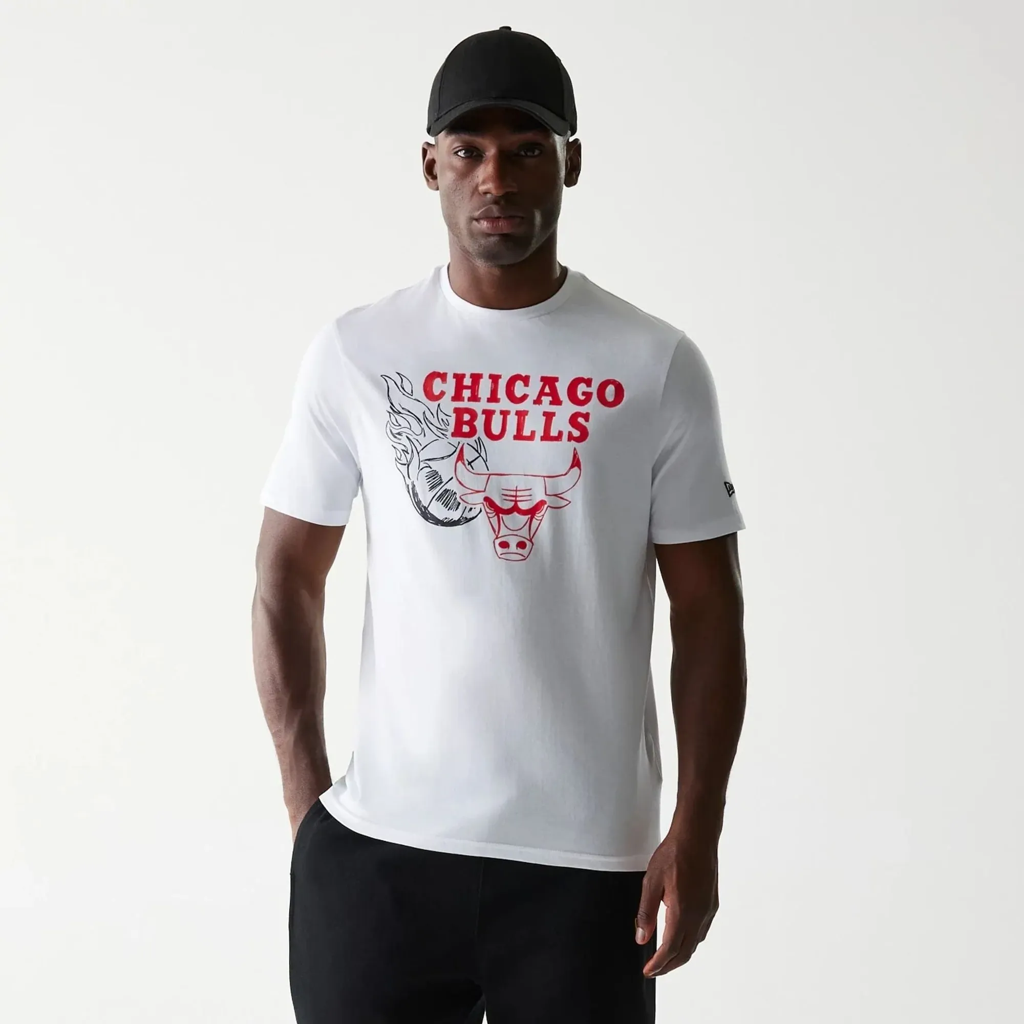Chicago Bulls NBA Flame Graphic White T-Shirt New Era Cap adult unisex