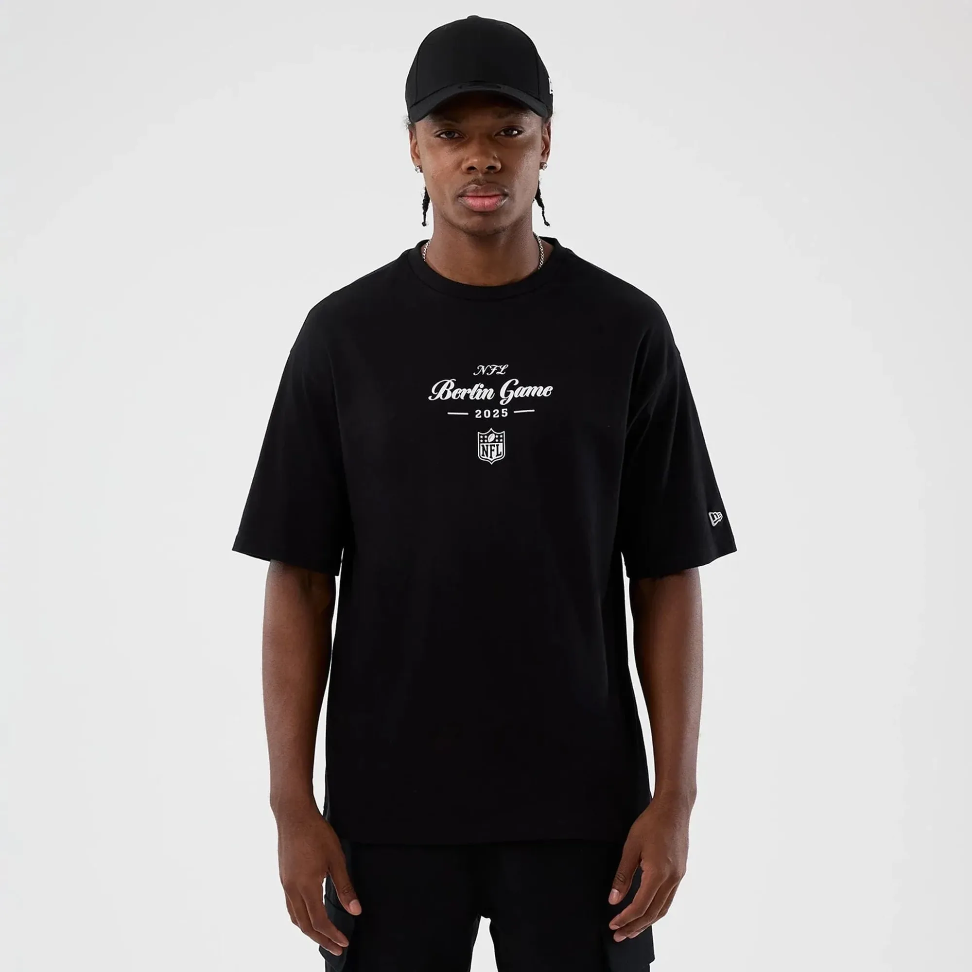 Berlin NFL International Series Games Black Oversized T-Shirt New Era Cap adult unisex