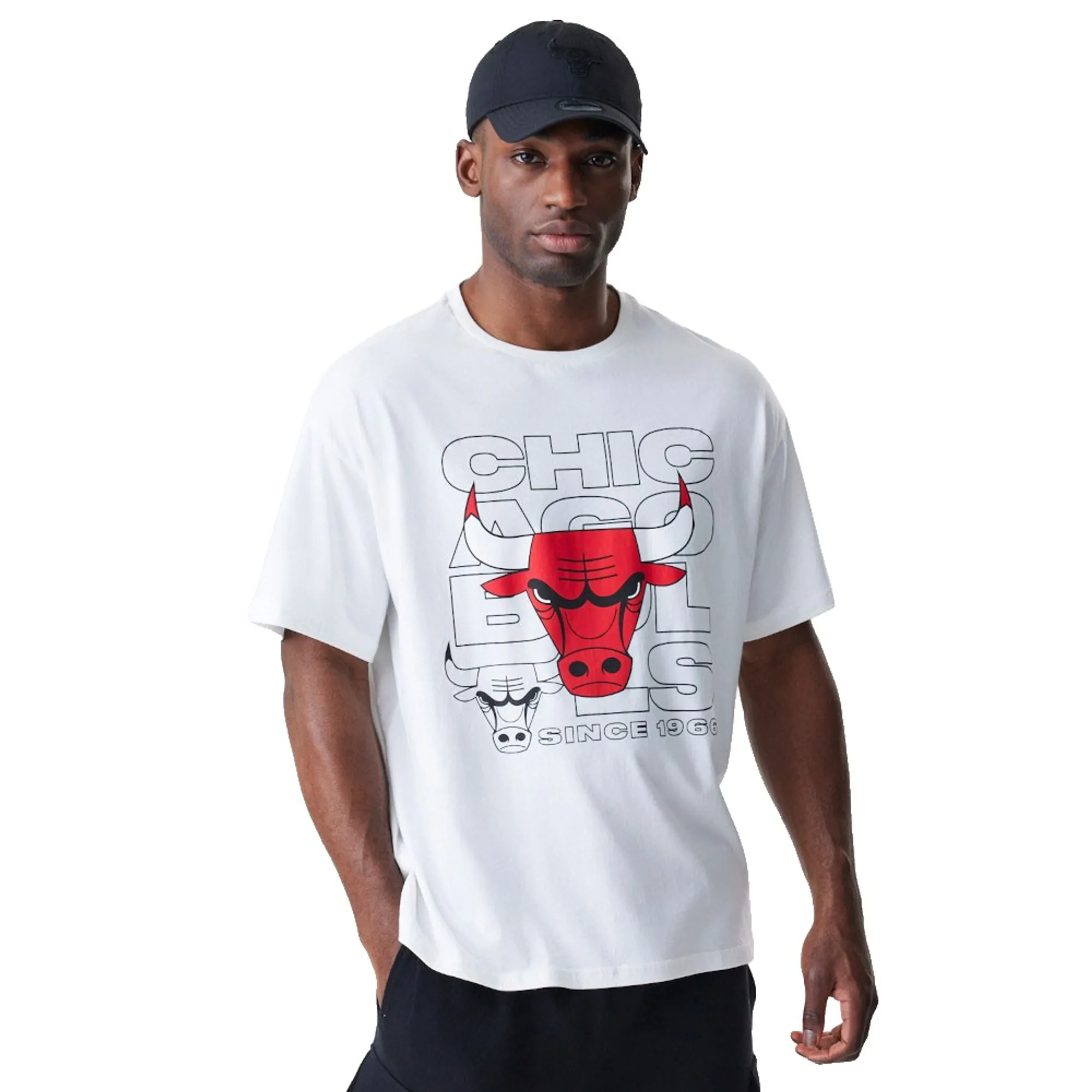 Chicago Bulls NBA Outline Graphic White Oversized T-Shirt New Era Cap adult unisex