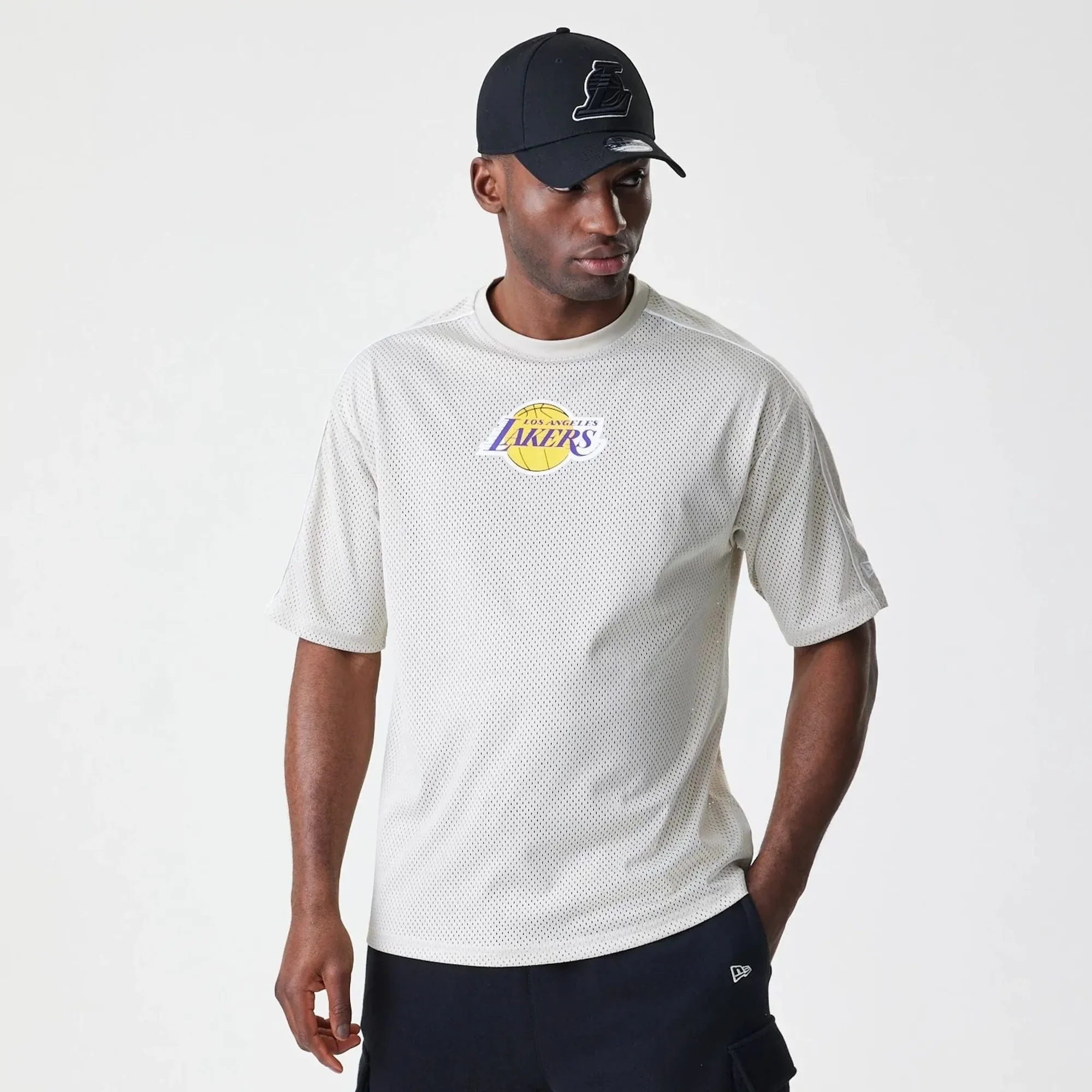 LA Lakers NBA Piping Light Beige Oversized Mesh T-Shirt New Era Cap adult unisex