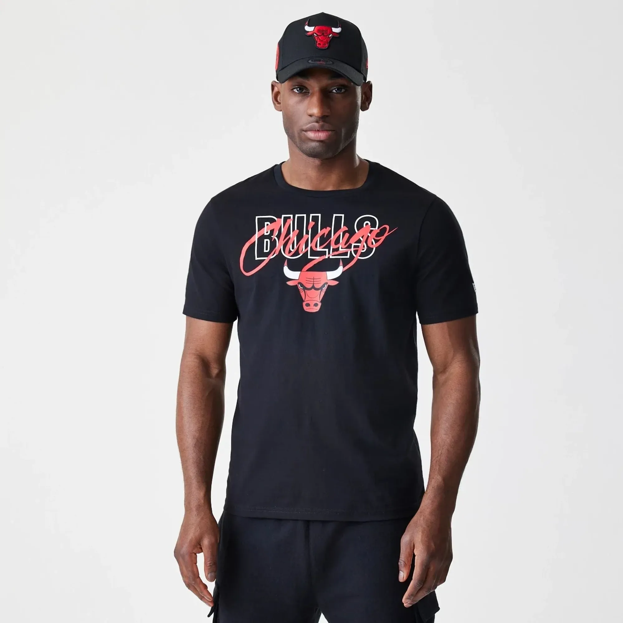 Chicago Bulls NBA Script Black T-Shirt New Era Cap adult unisex