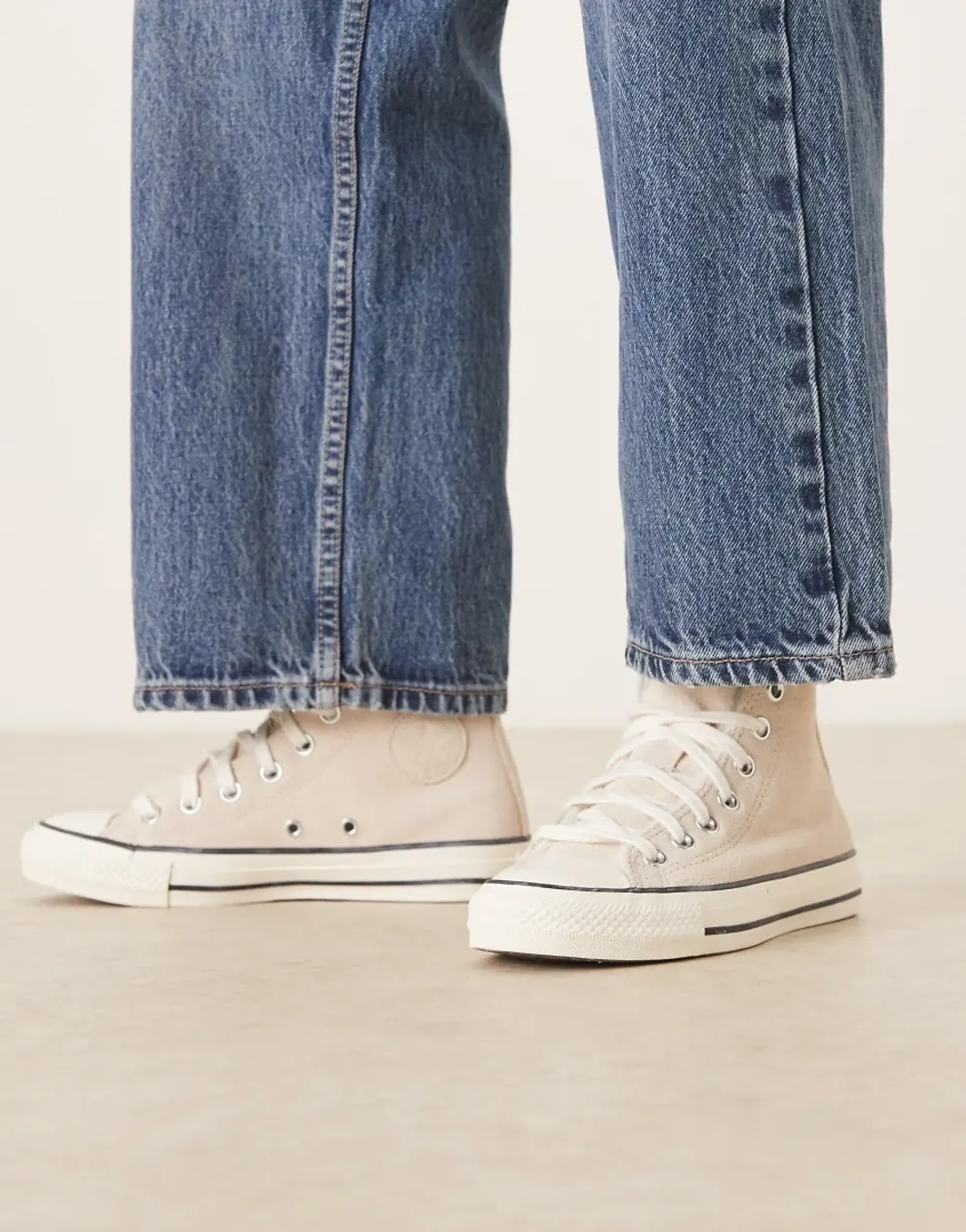 Converse Chuck Taylor All Star Hi Trainers In Stone-Neutral