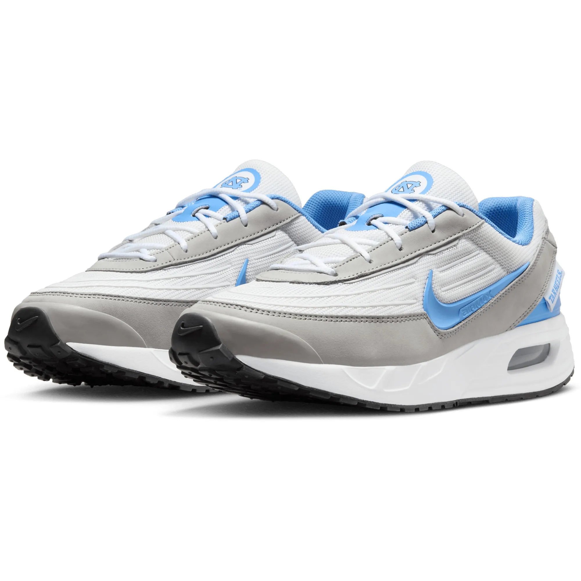 Unisex Nike  White North Carolina Tar Heels Air Max Verse Sneakers
