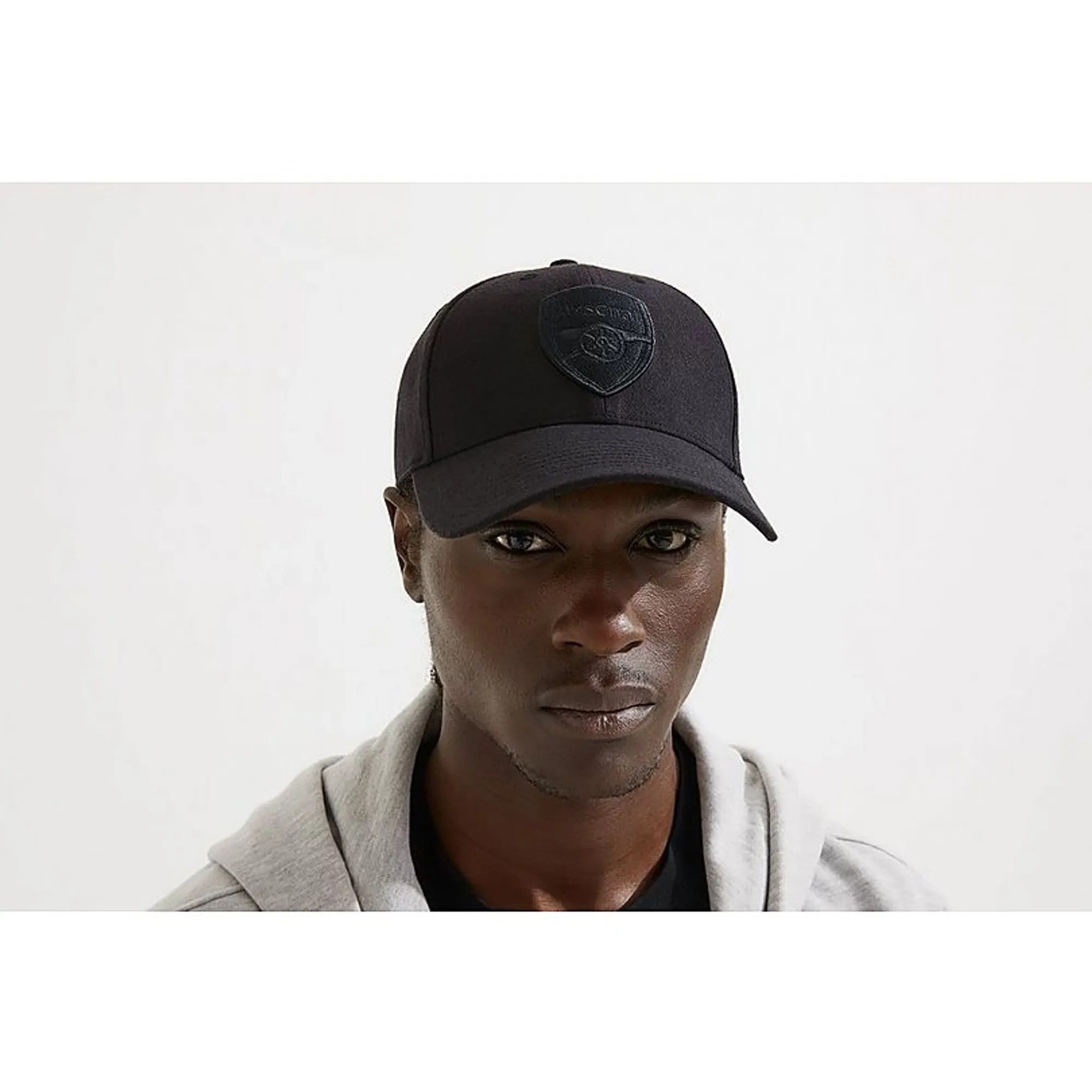 Arsenal 47 Blackout Crest Snapback Cap, Black