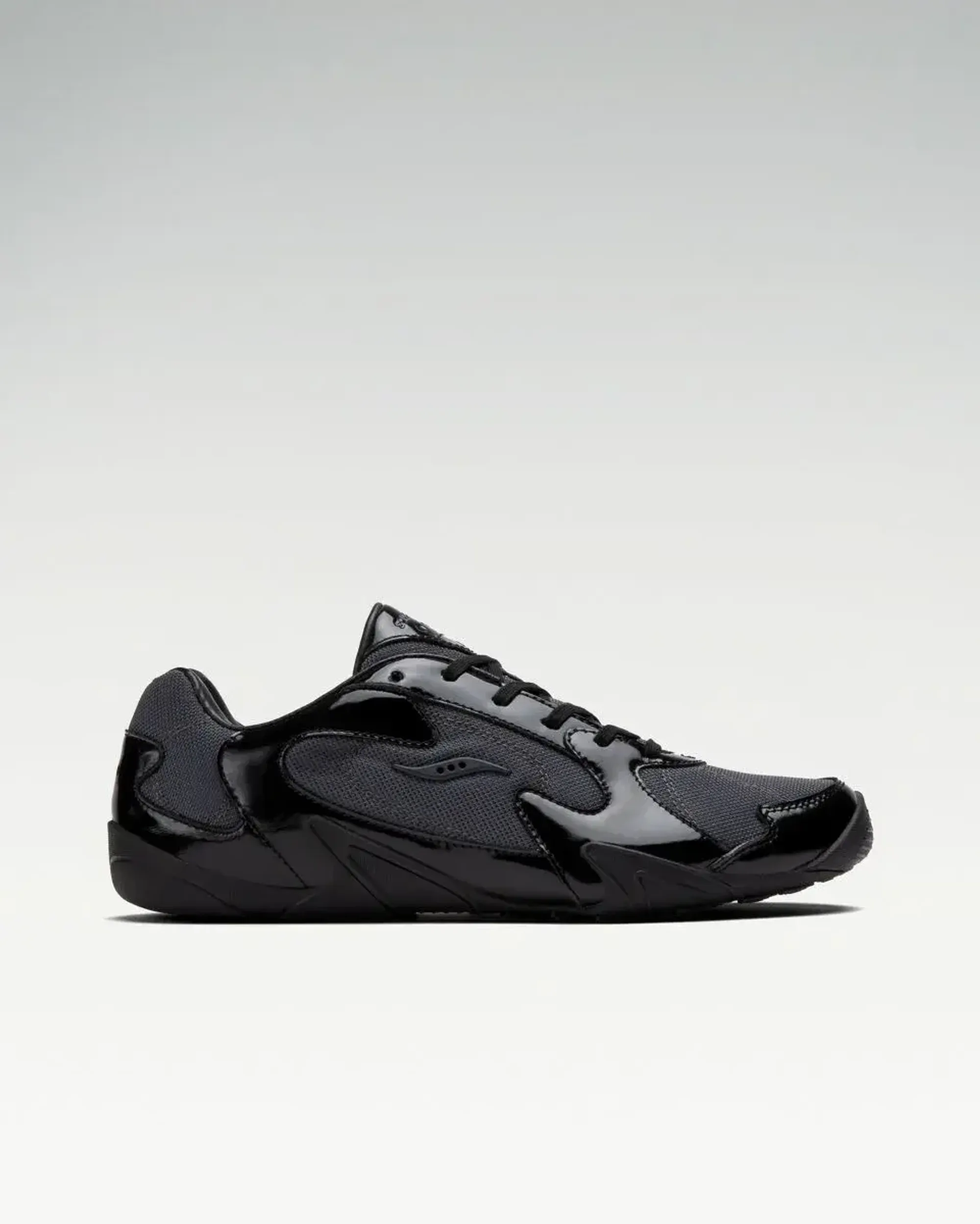 Saucony - Momentum S in Black