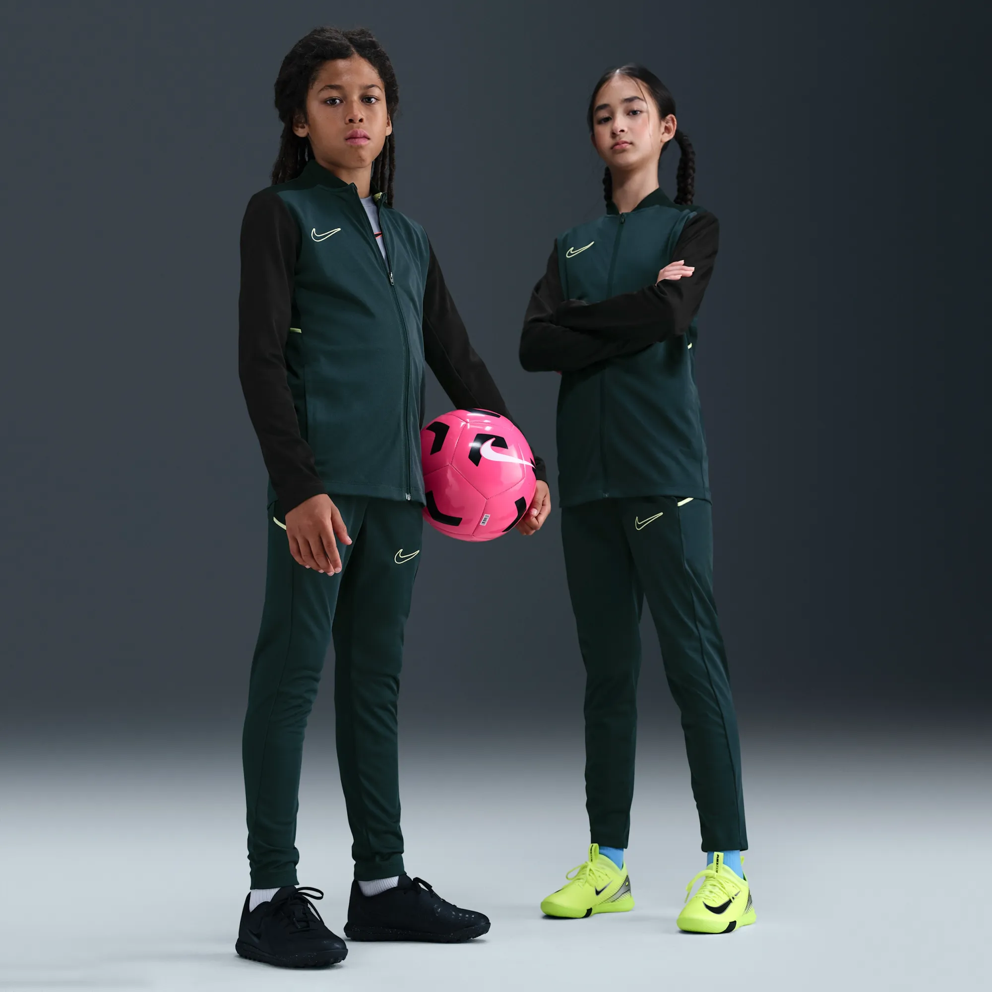 Nike Academy Older Kids' Dri-FIT Football Tracksuit - Green - Polyester