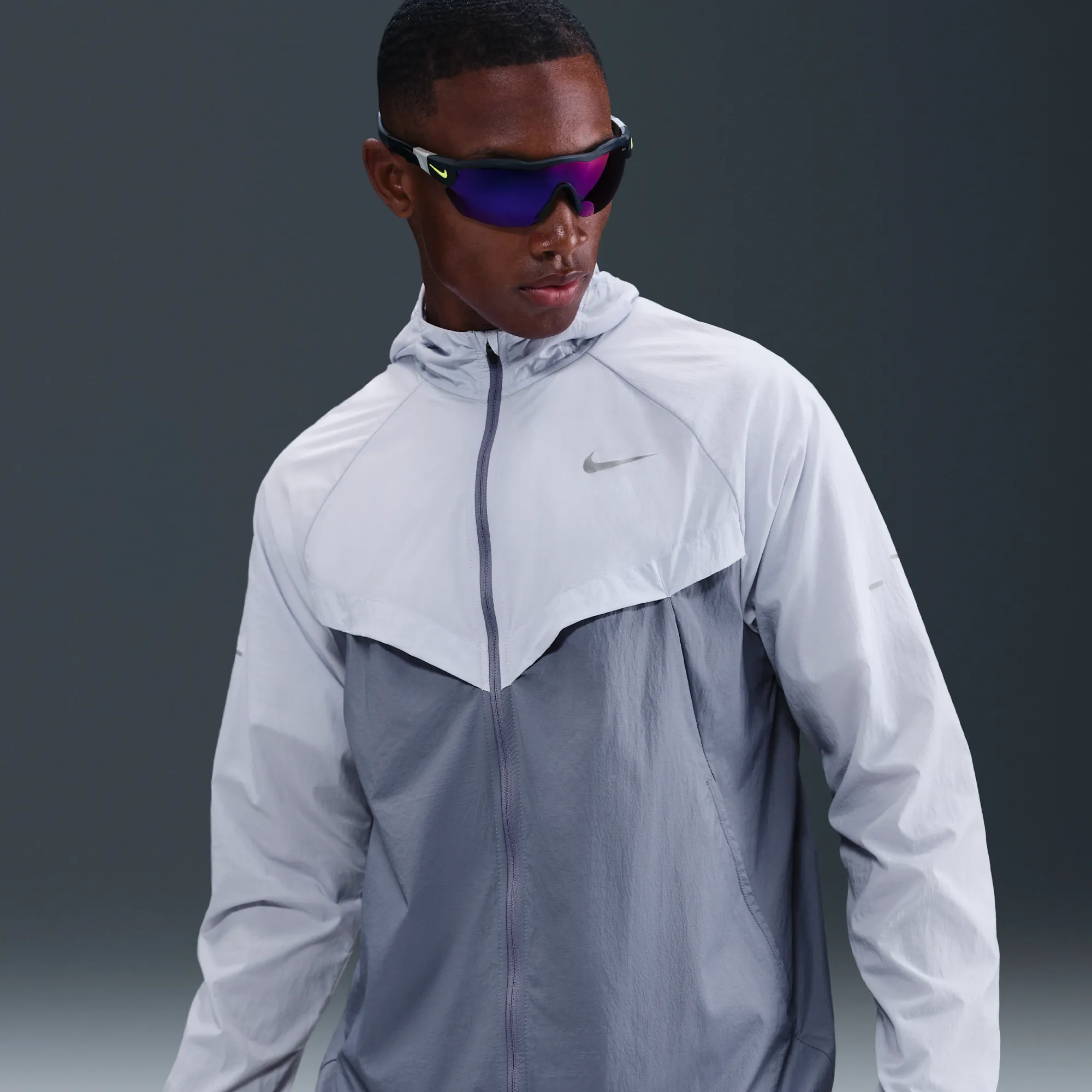 Nike Stride Men's Repel UV Running Jacket - Grey - Nylon