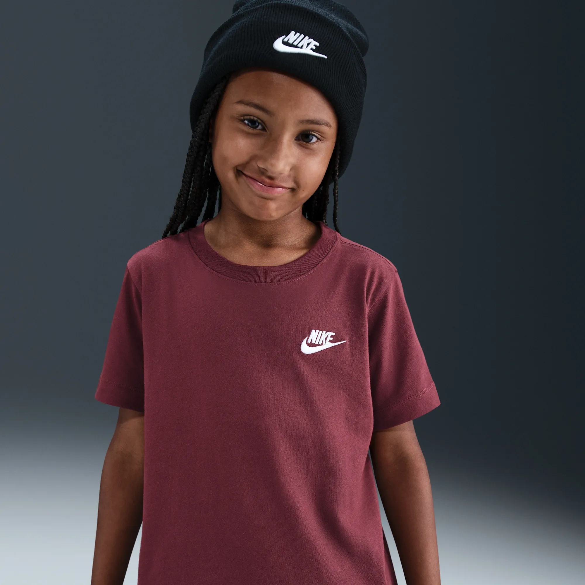Nike Older Kids' T-Shirt - Red - Cotton