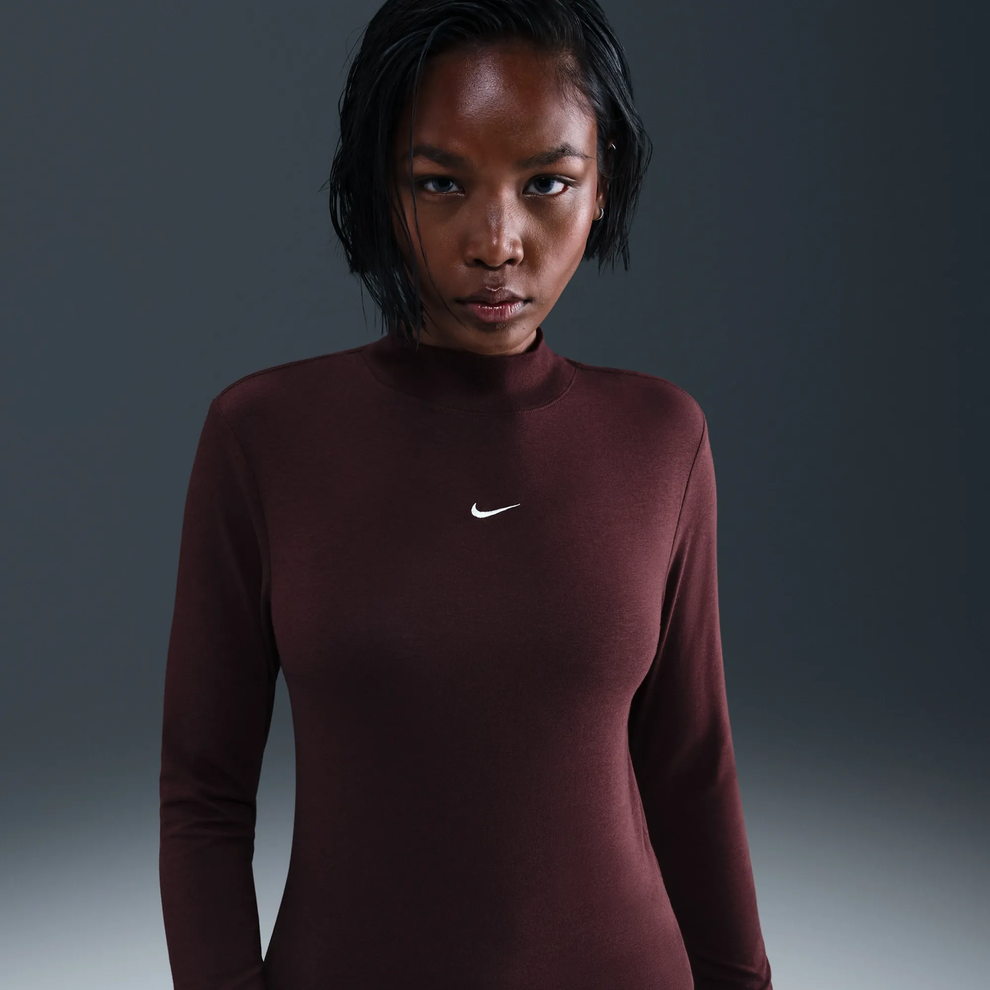 Nike Chill Knit Women's Slim Long-Sleeve Mock-Neck T-Shirt - Red - Modal/Cotton/Elastane