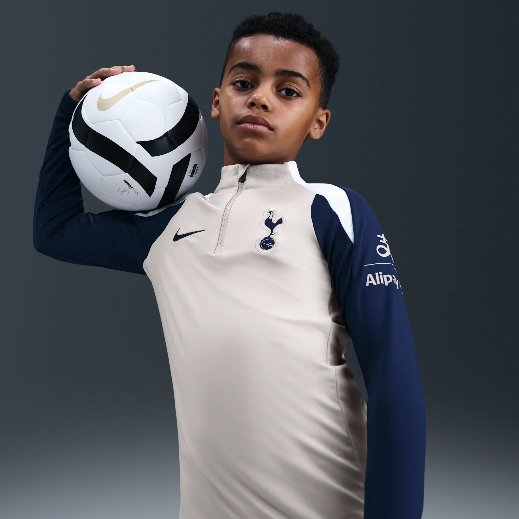 Tottenham Hotspur Strike Older Kids' Nike Dri-FIT Football Drill Top - Grey - Polyester/Elastane