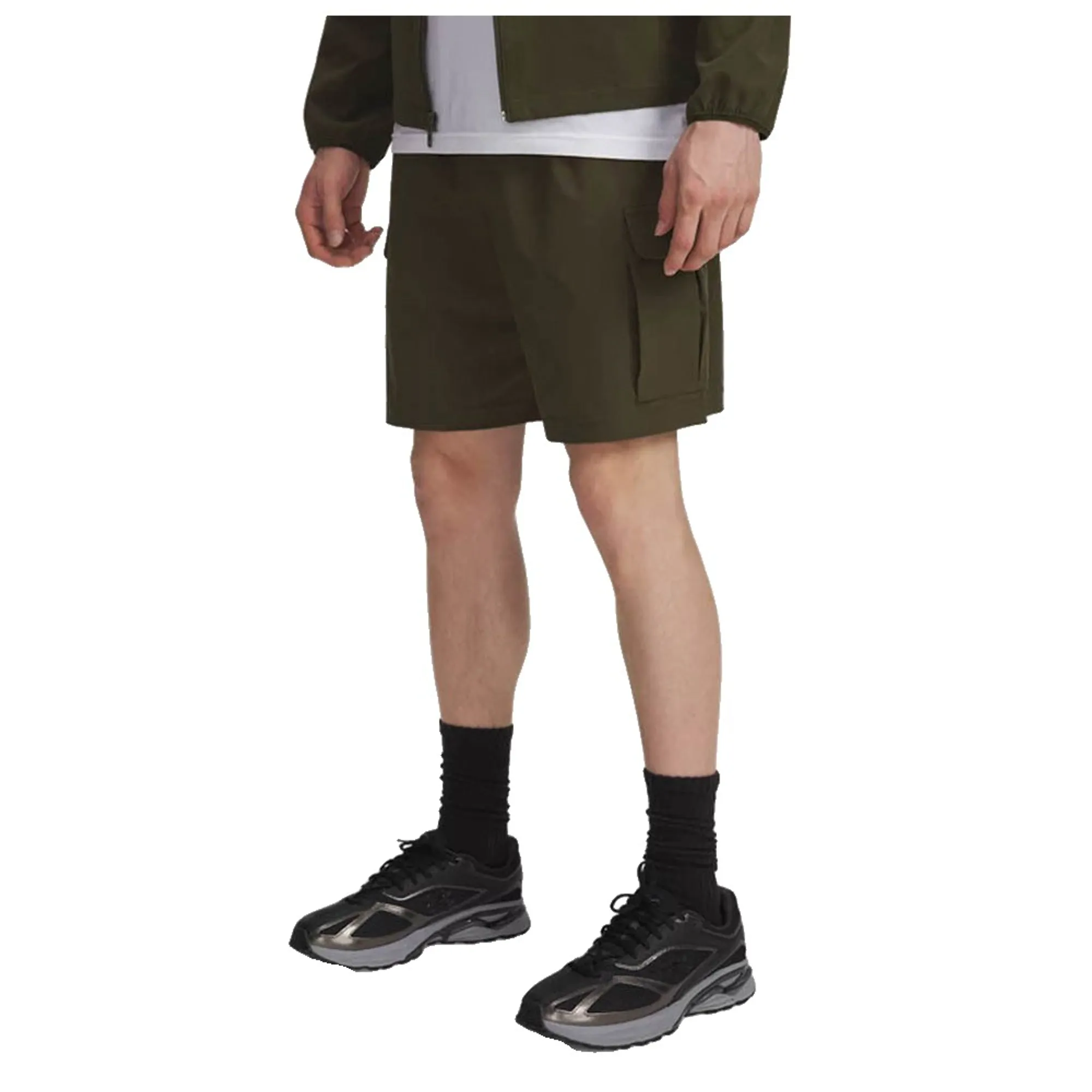 Under Armour  Vibe Woven Men's 8" Cargo Shorts Expedition Green / White L