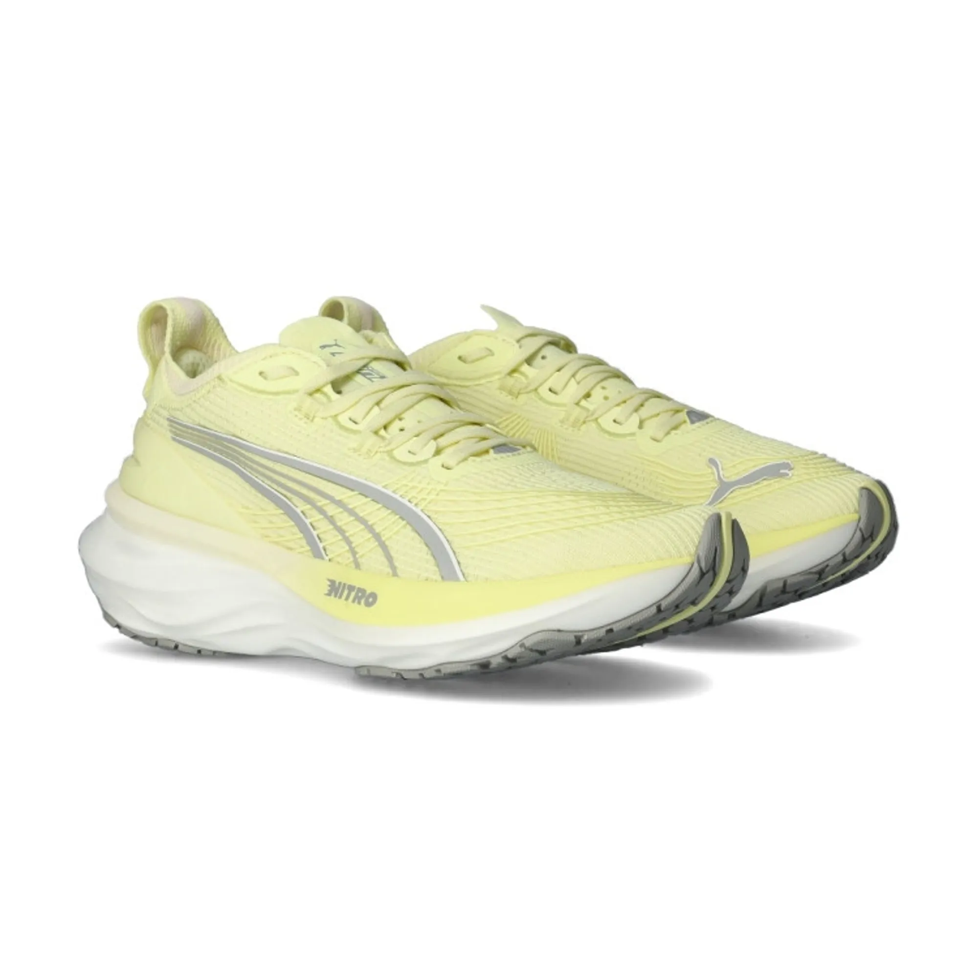 PUMA Foreverrun Nitroâ¢ 2 Running Shoes Women, Gold Moon/White, size 3.5