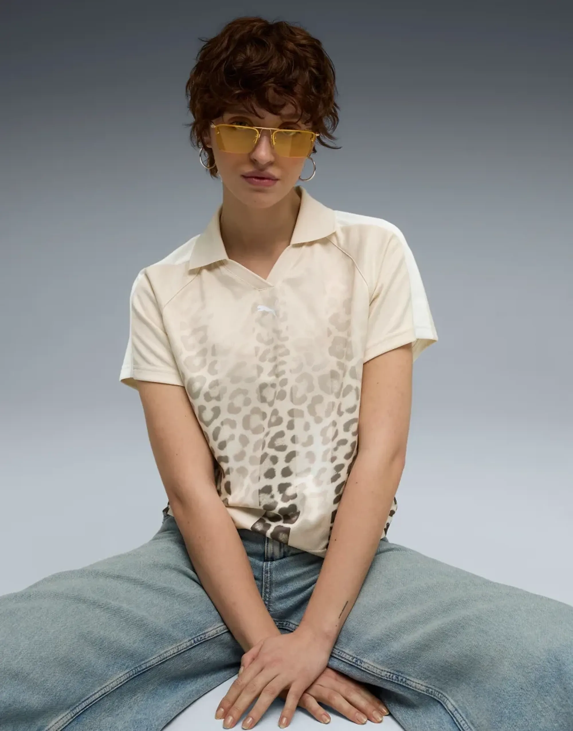 PUMA T7 Leo Luxe Relaxed Football Jersey Women, Alpine Snow/AOP, size Large